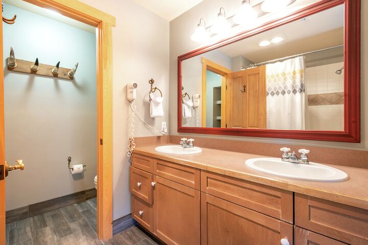 #301 - Master Ensuite Bathroom