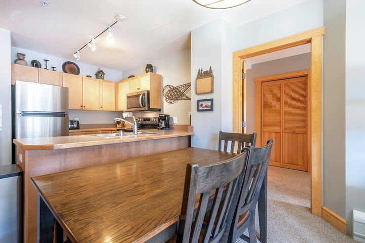 #301 - Dining Area & Kitchen