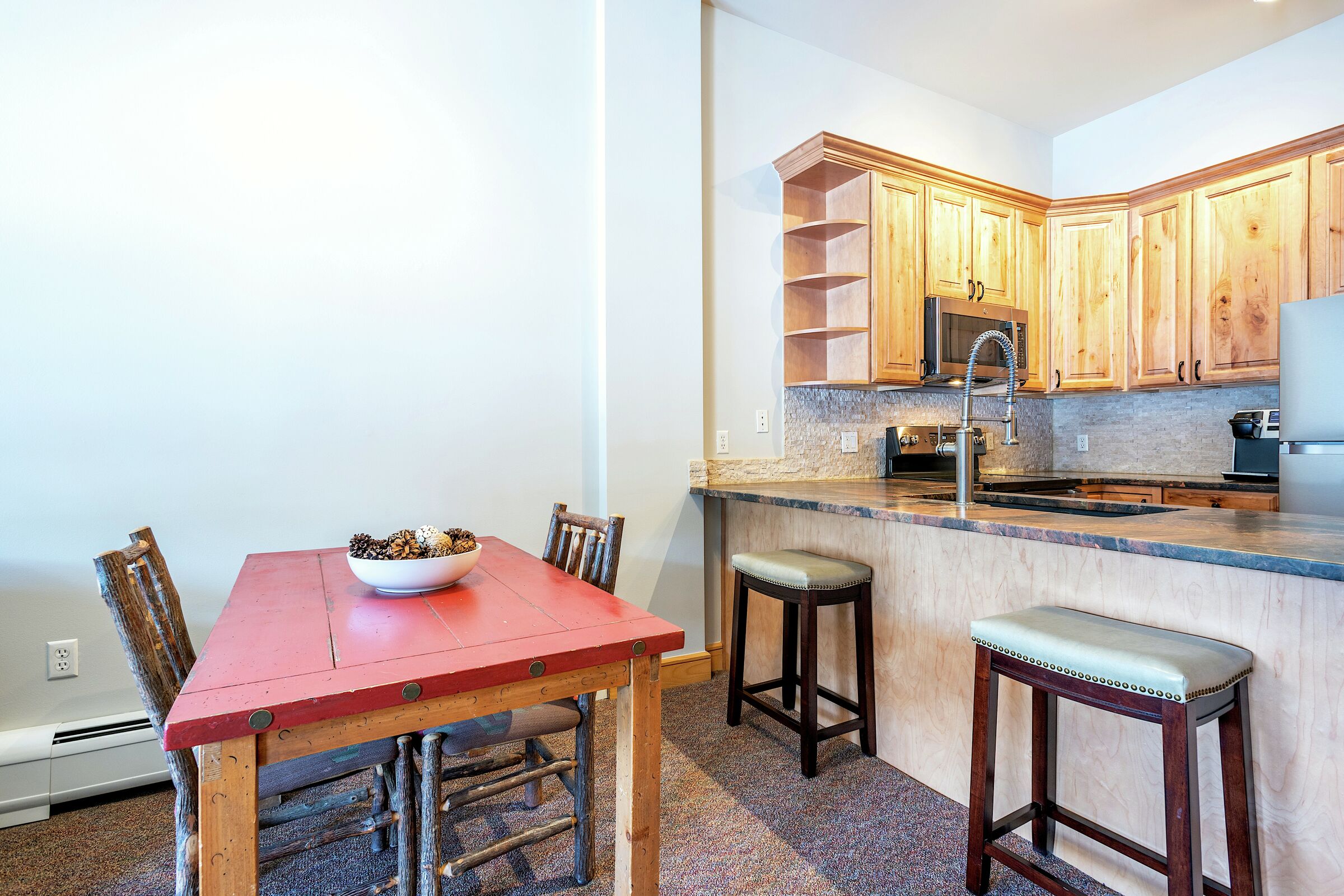Dining Room & Kitchen