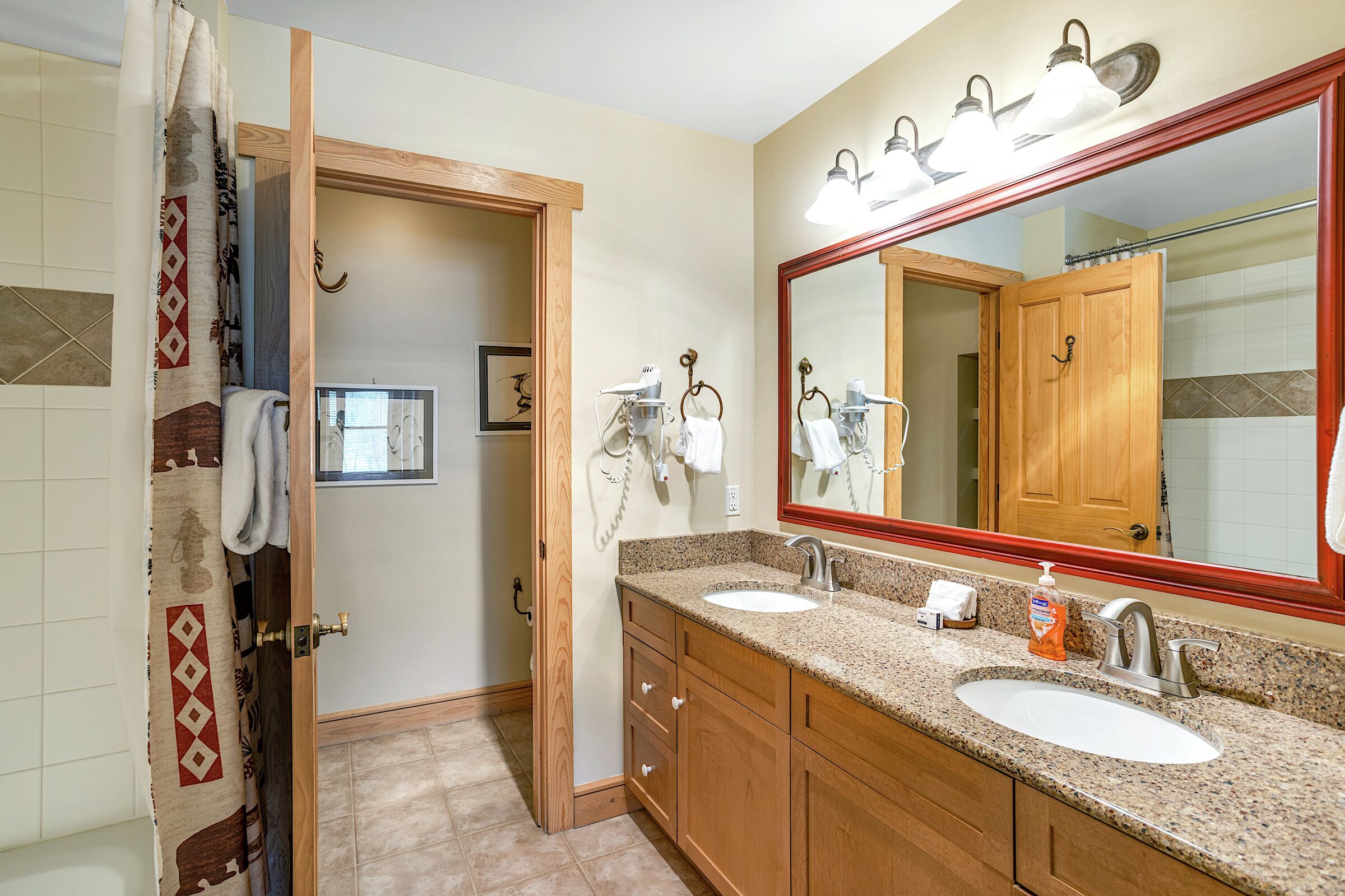 Master Ensuite Bathroom