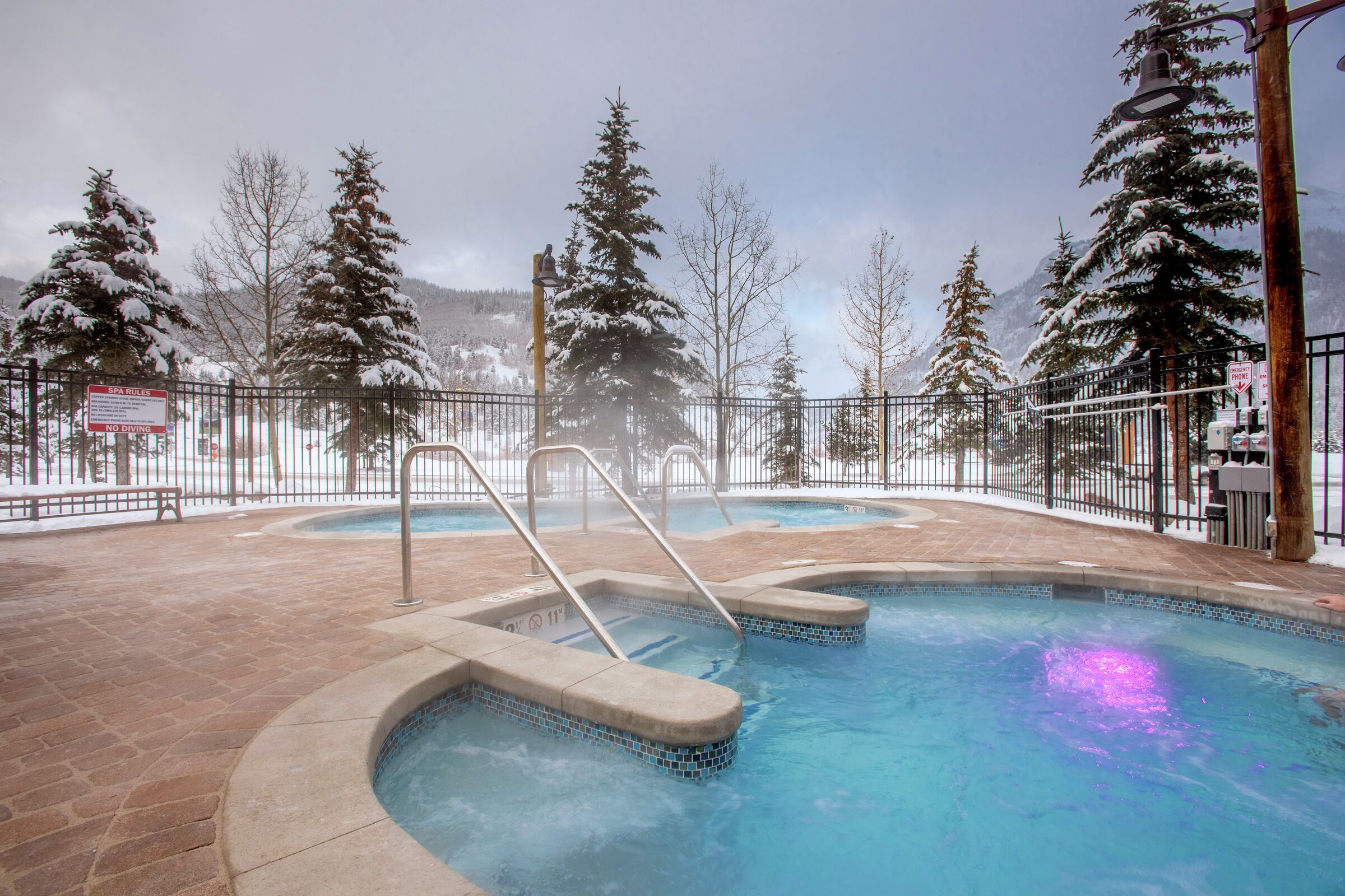 Outdoor Hot Tubs