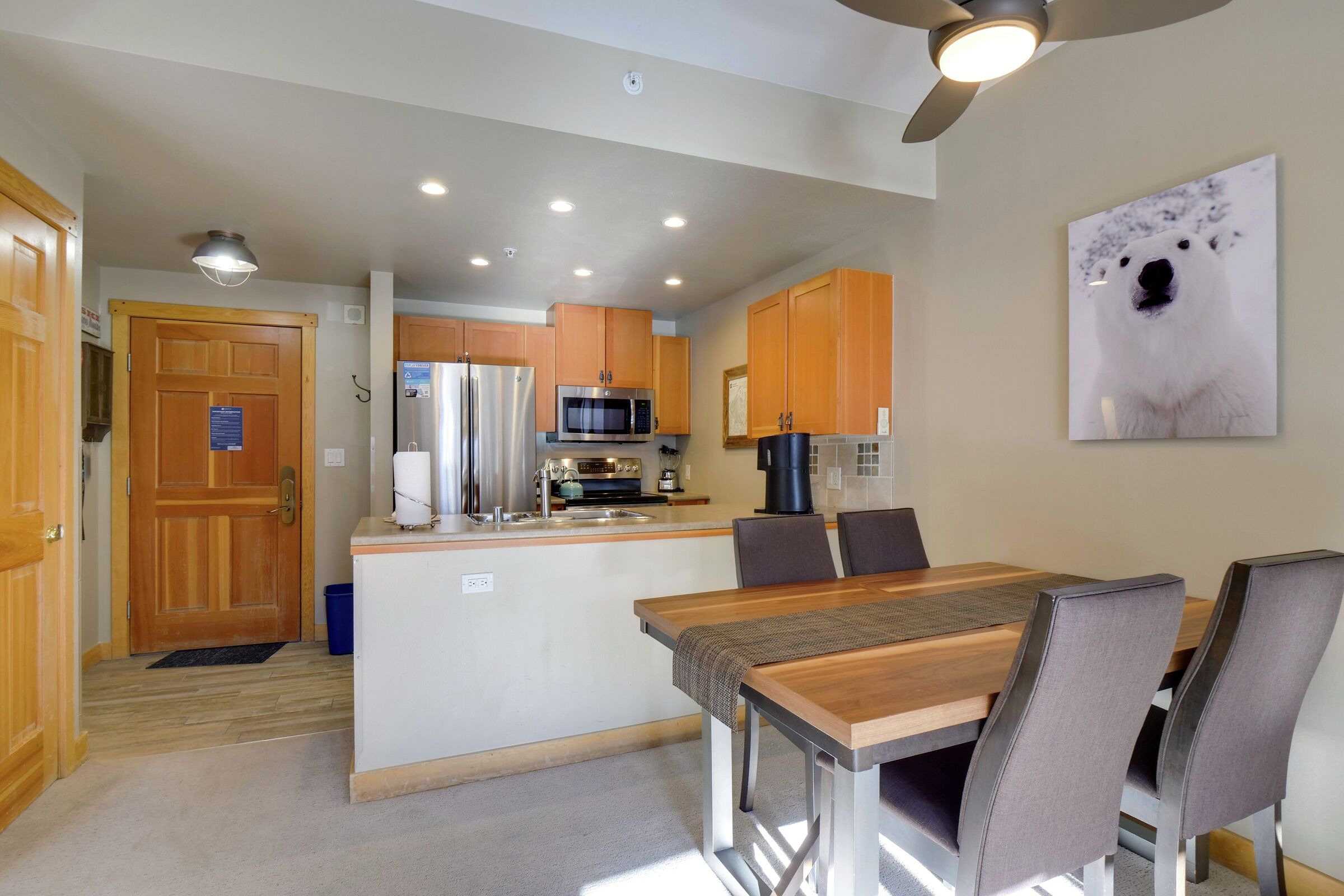 #307 - Dining Area
