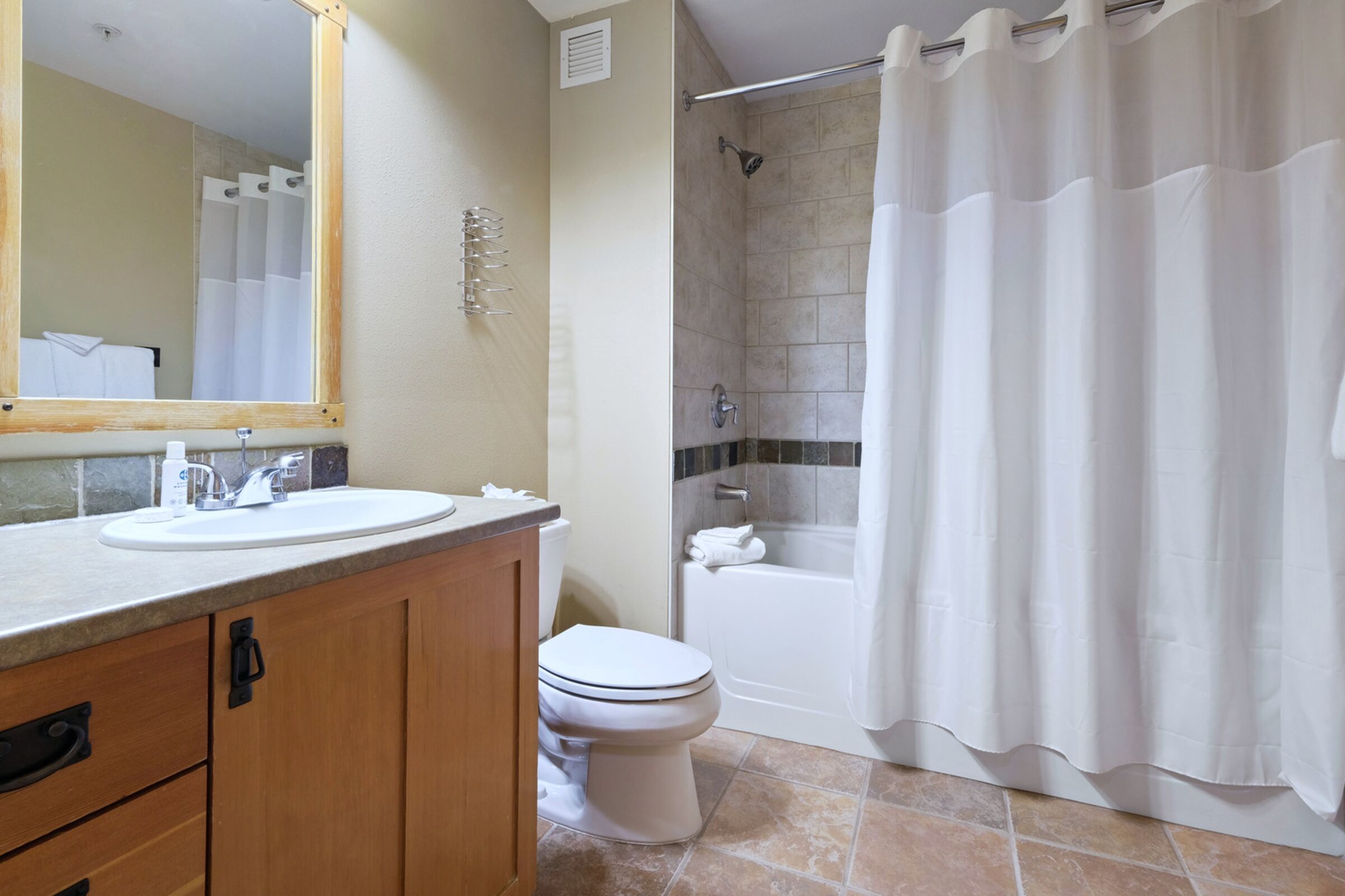 #322 - Bathroom