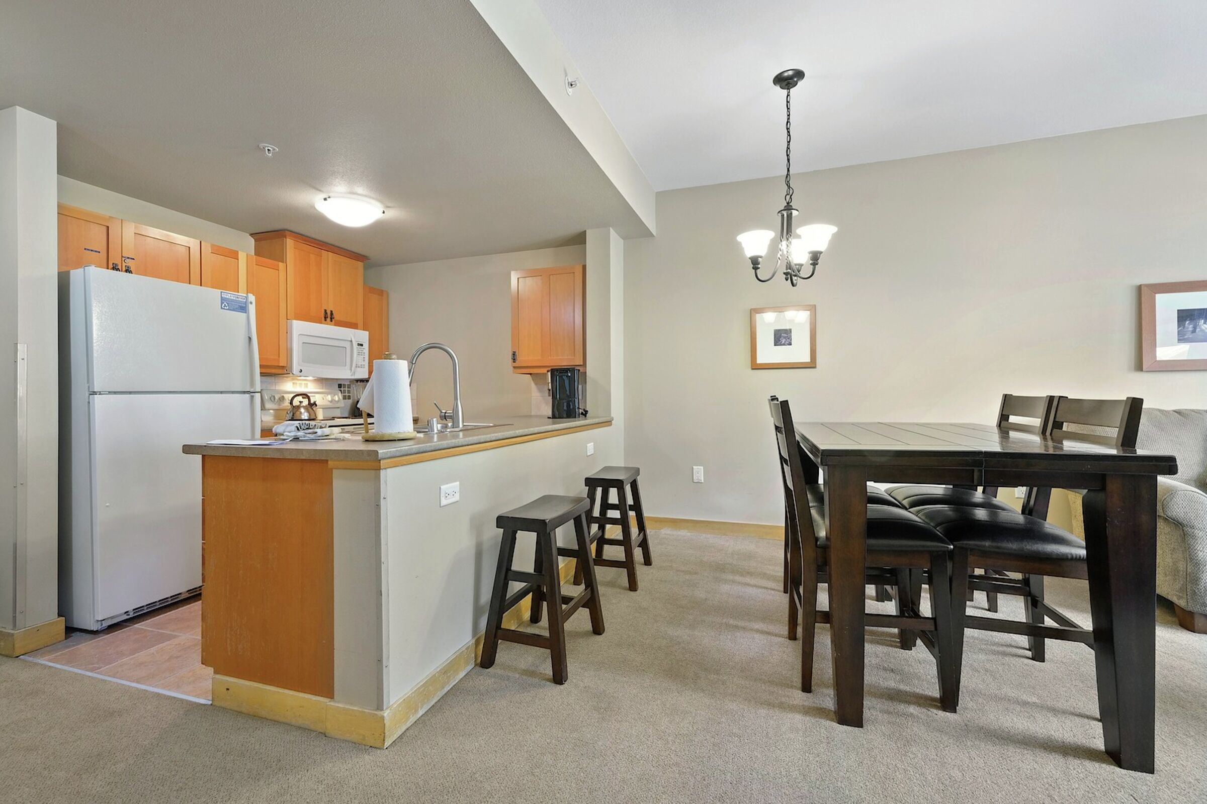 #401 - Dining Area