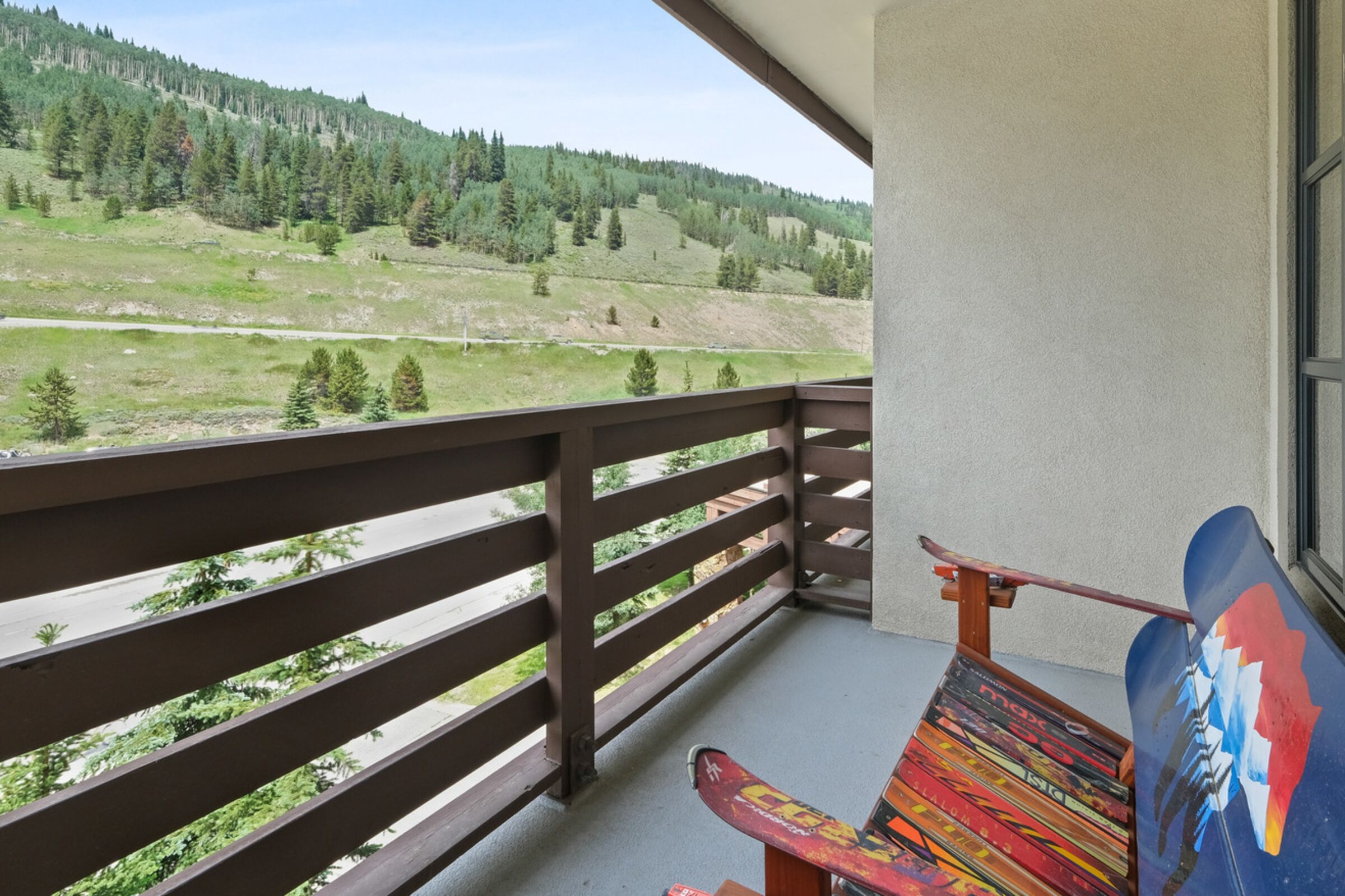 #425 - Balcony