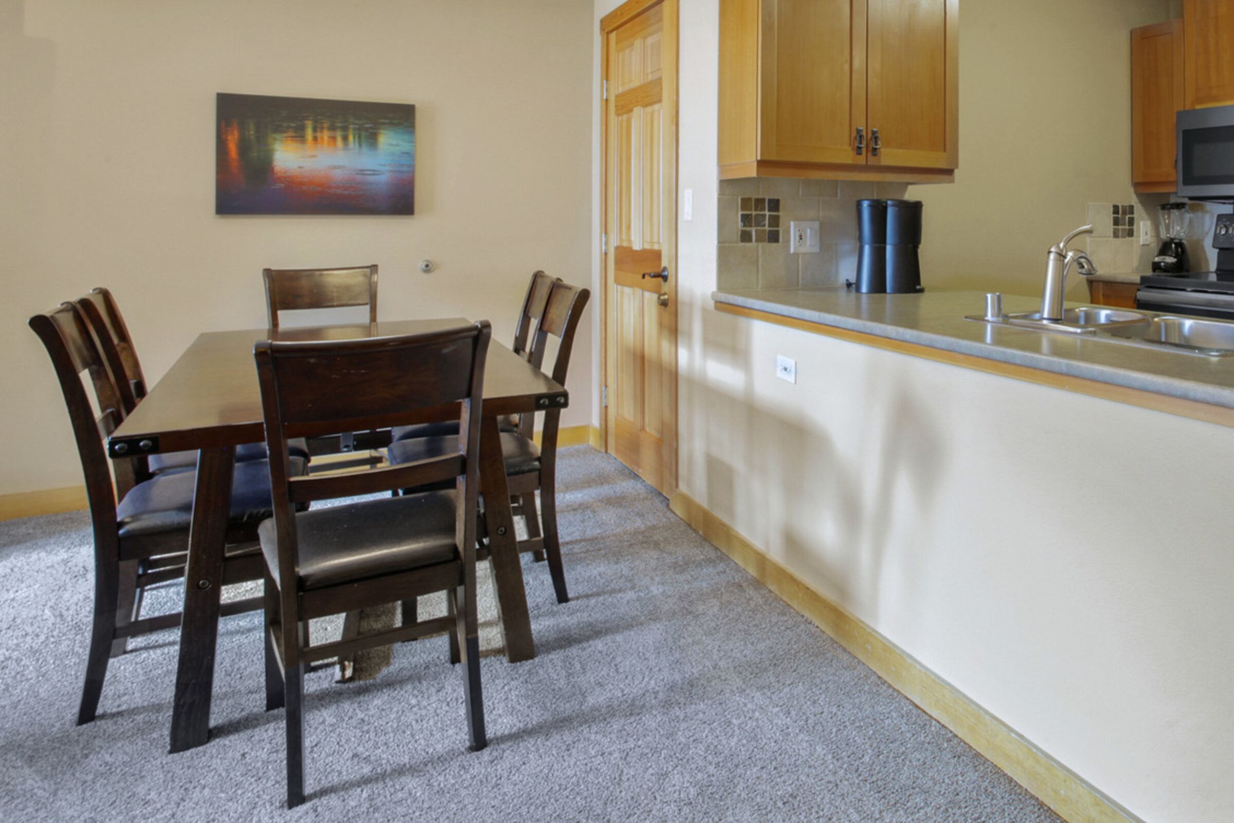#610 - Dining Area