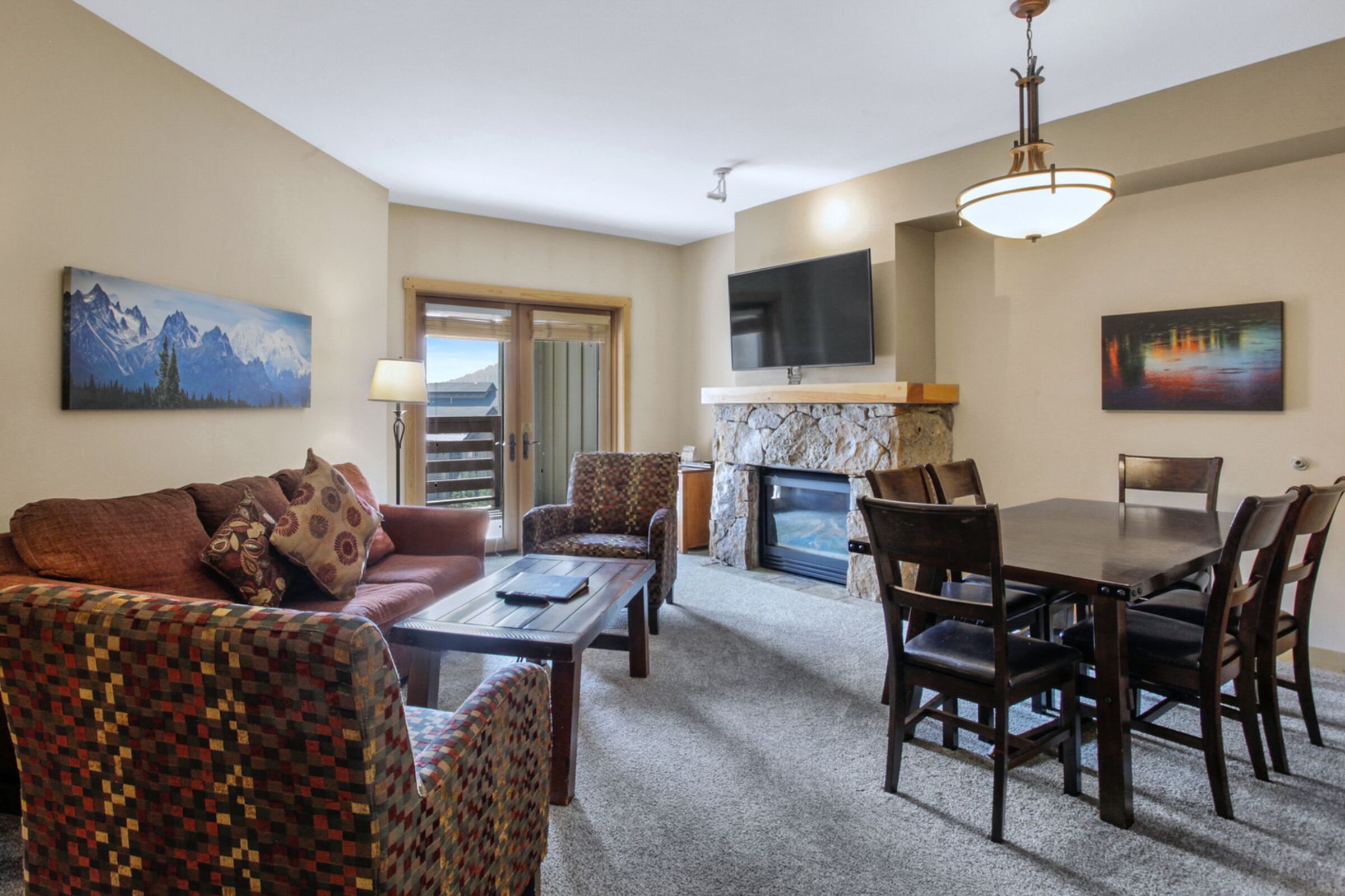 #610 - Living Area