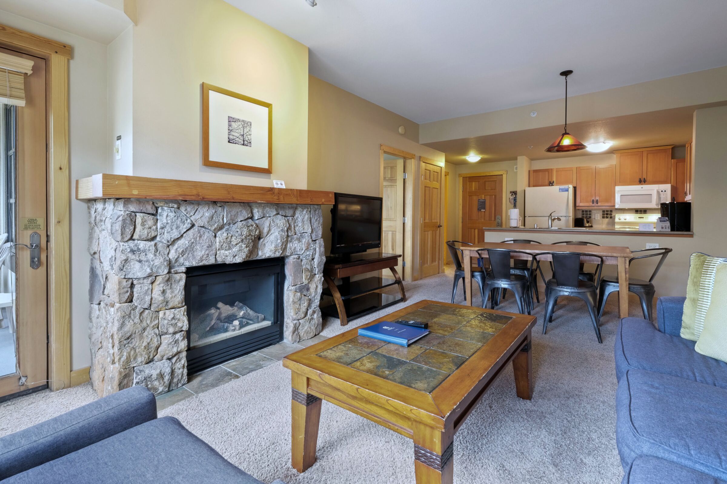 #413 - Living Room
