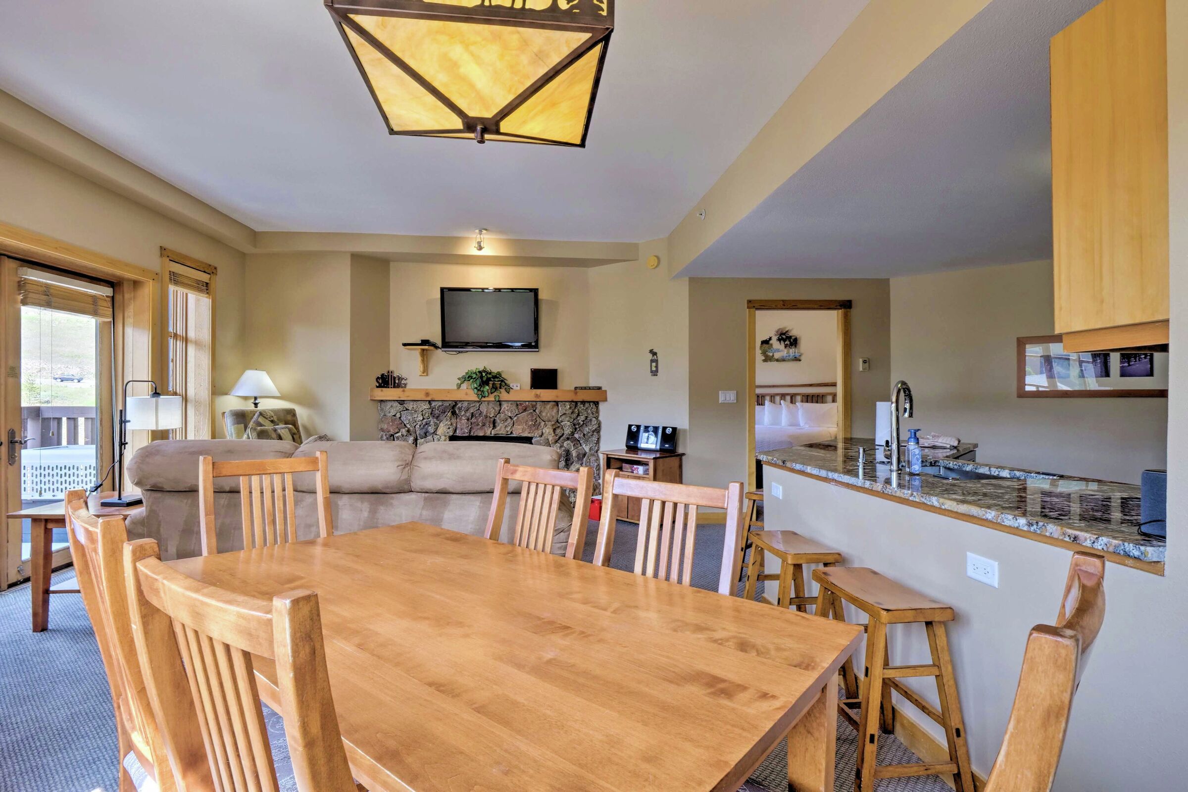 #520 - Dining Area