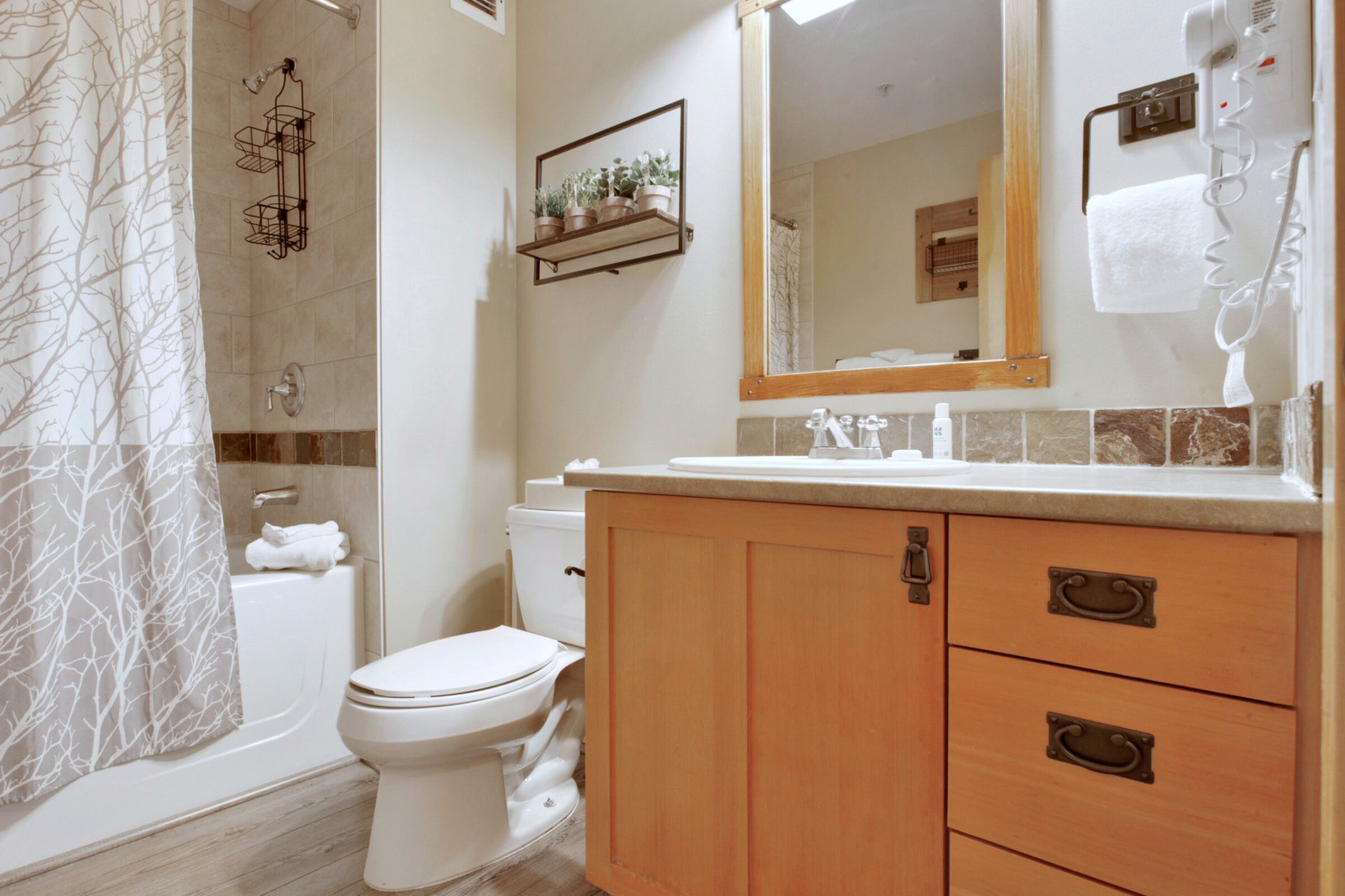 #612 - Bathroom