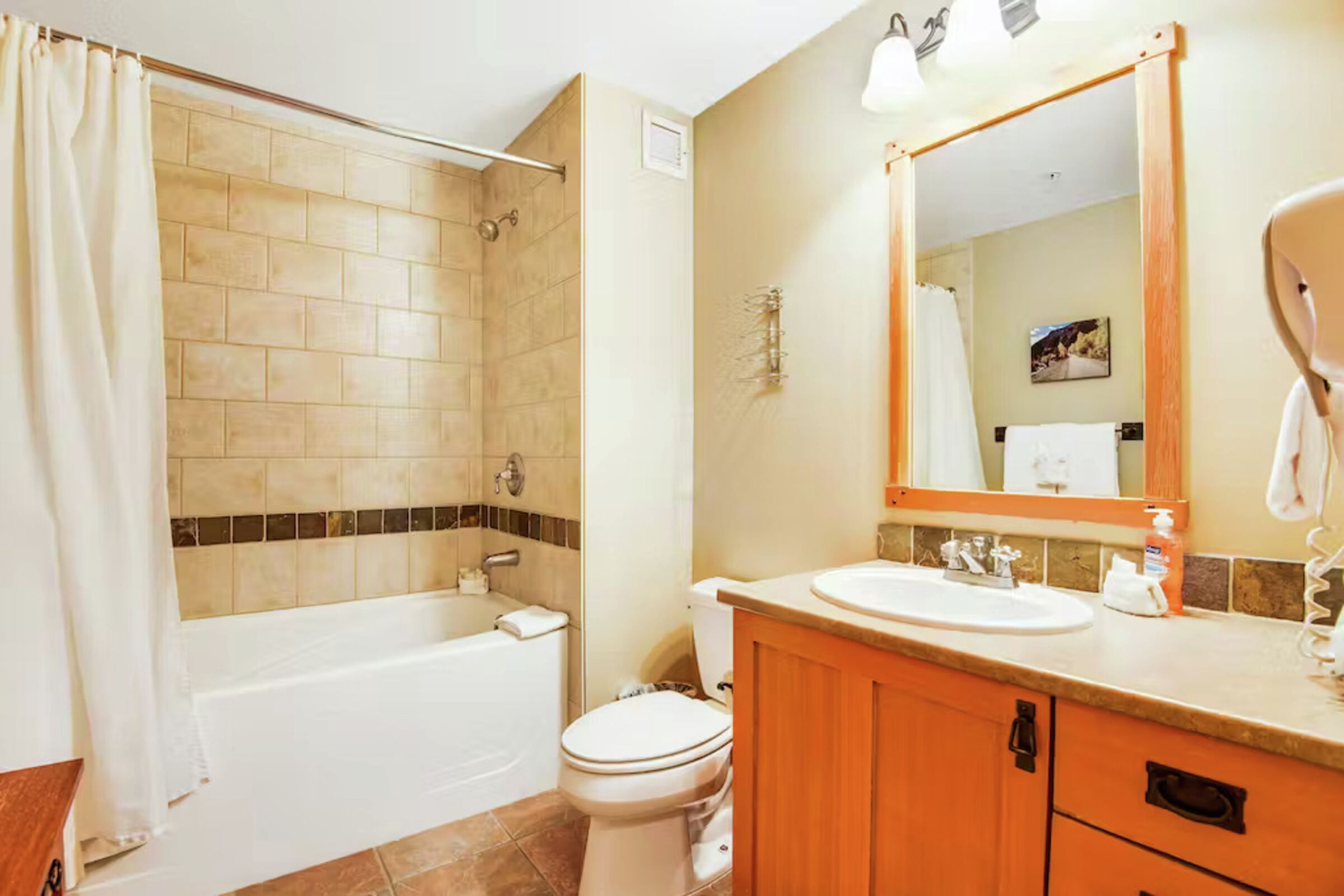 #512 - Bathroom