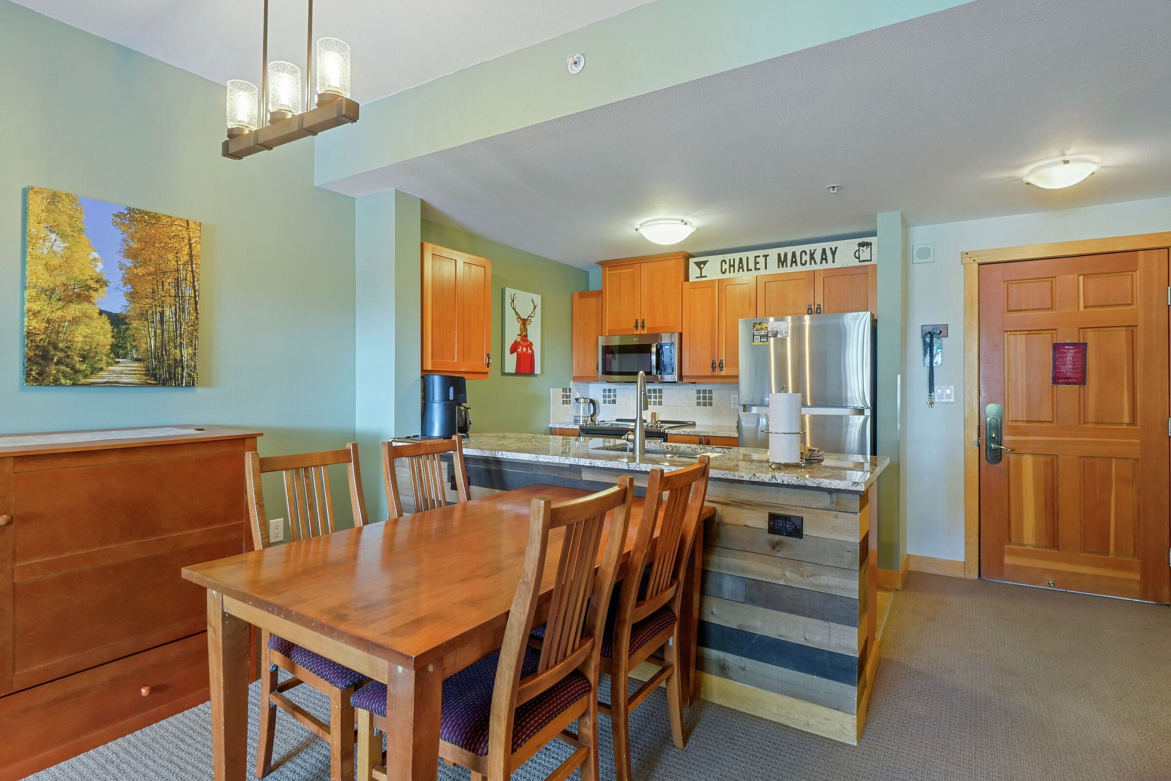 #406 - Dining Area & Kitchen