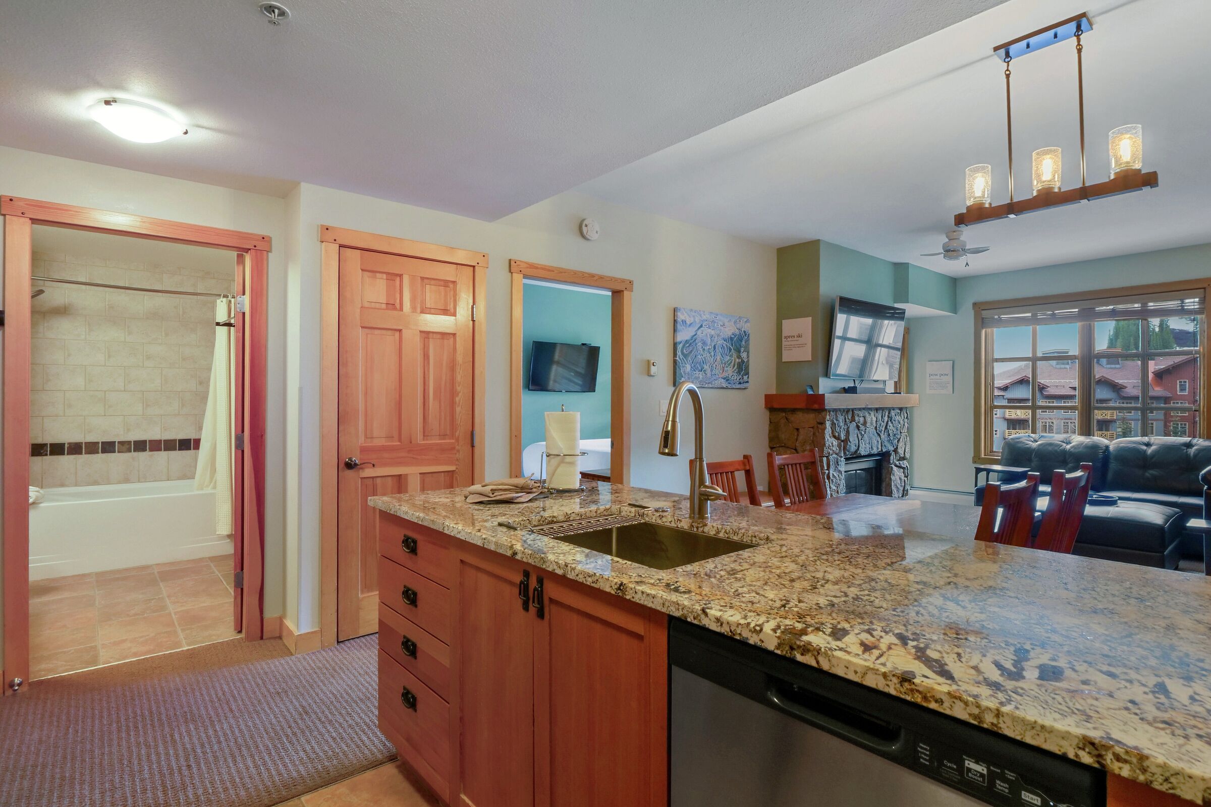#406 - Kitchen, Dining Area & Living Area