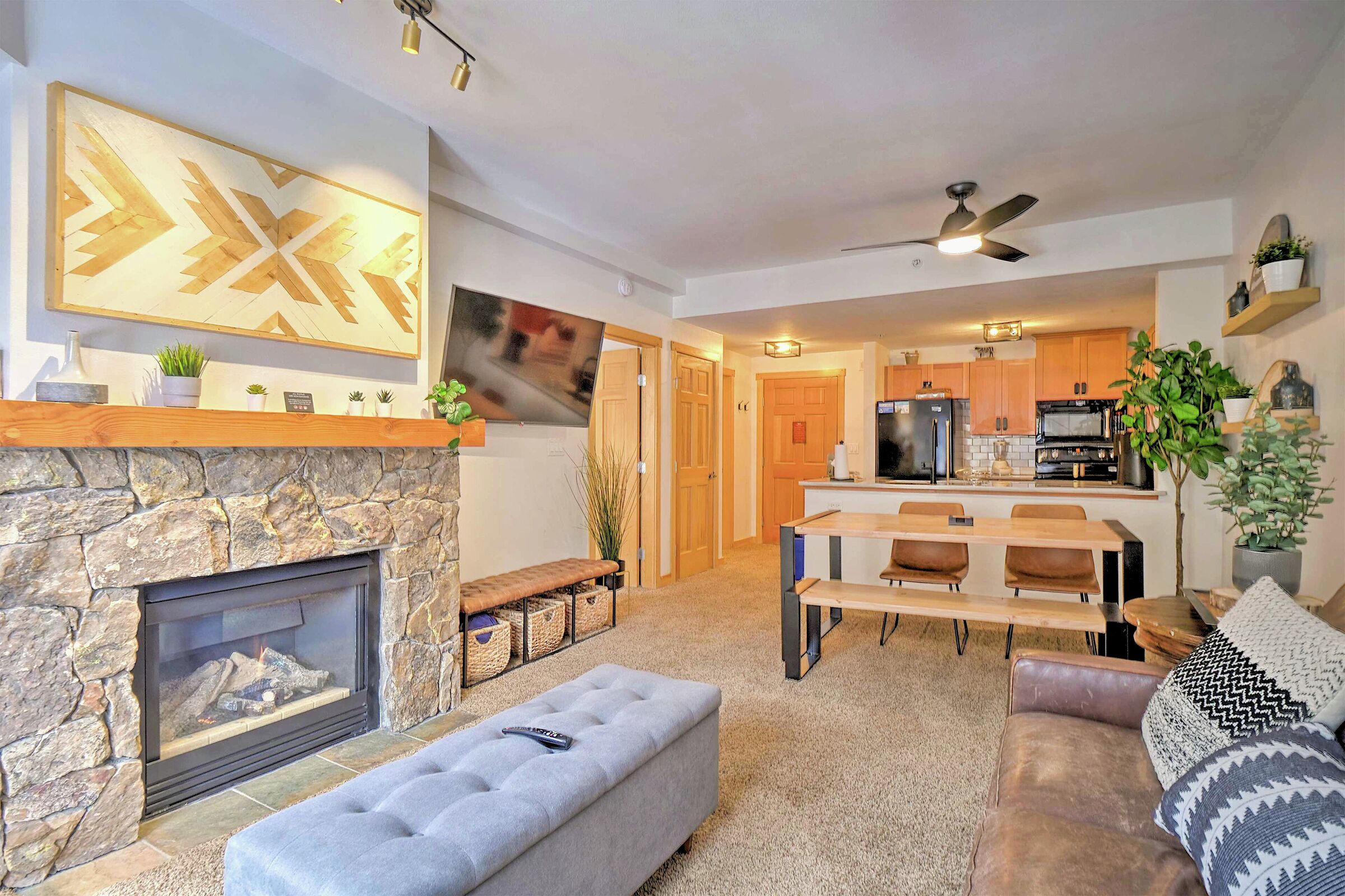 #325 - Living Area