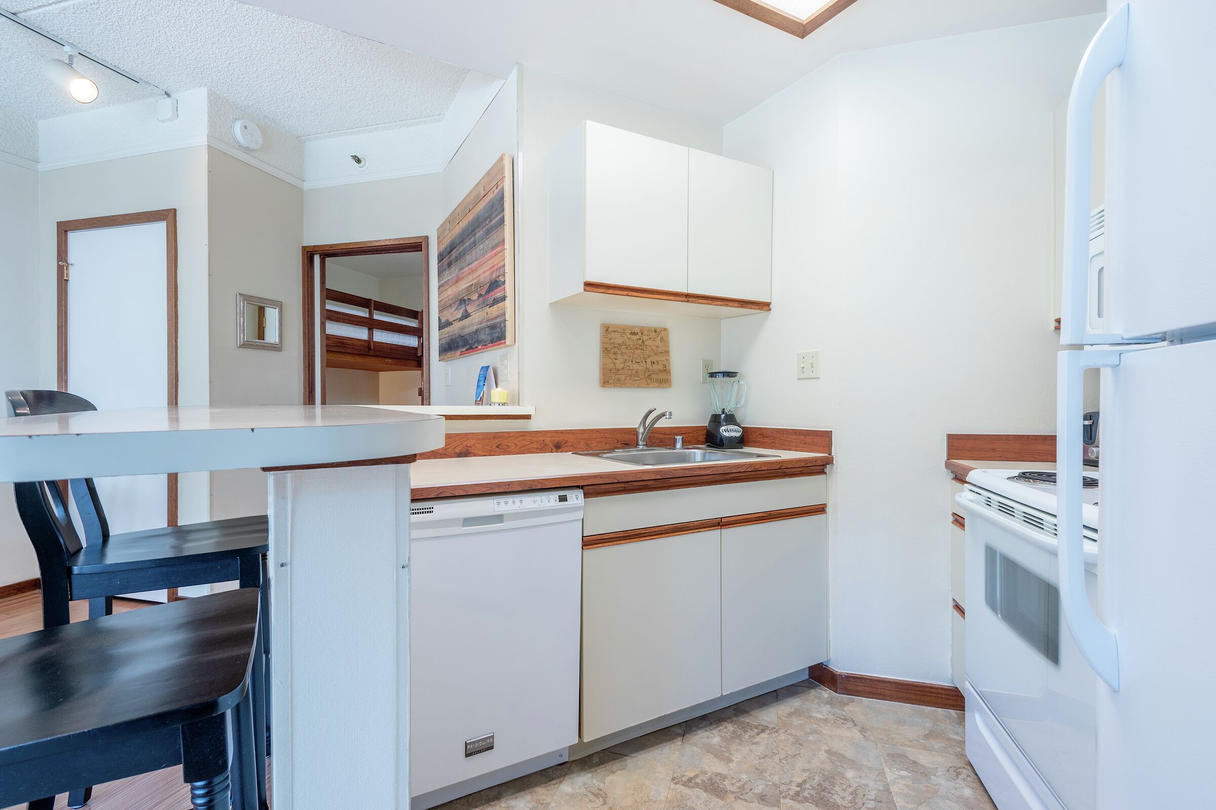 #304 - Kitchen