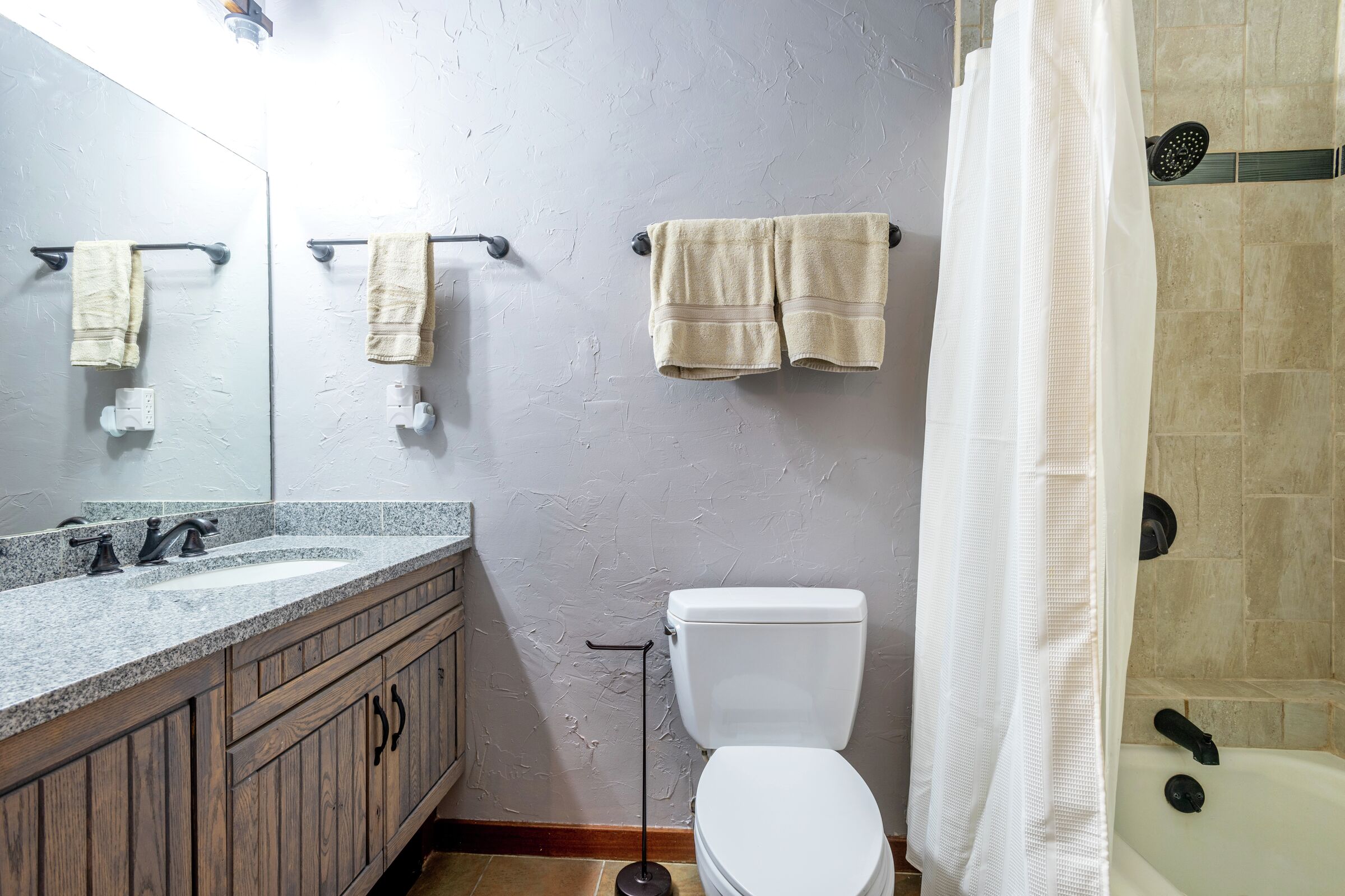 #305 - Bathroom