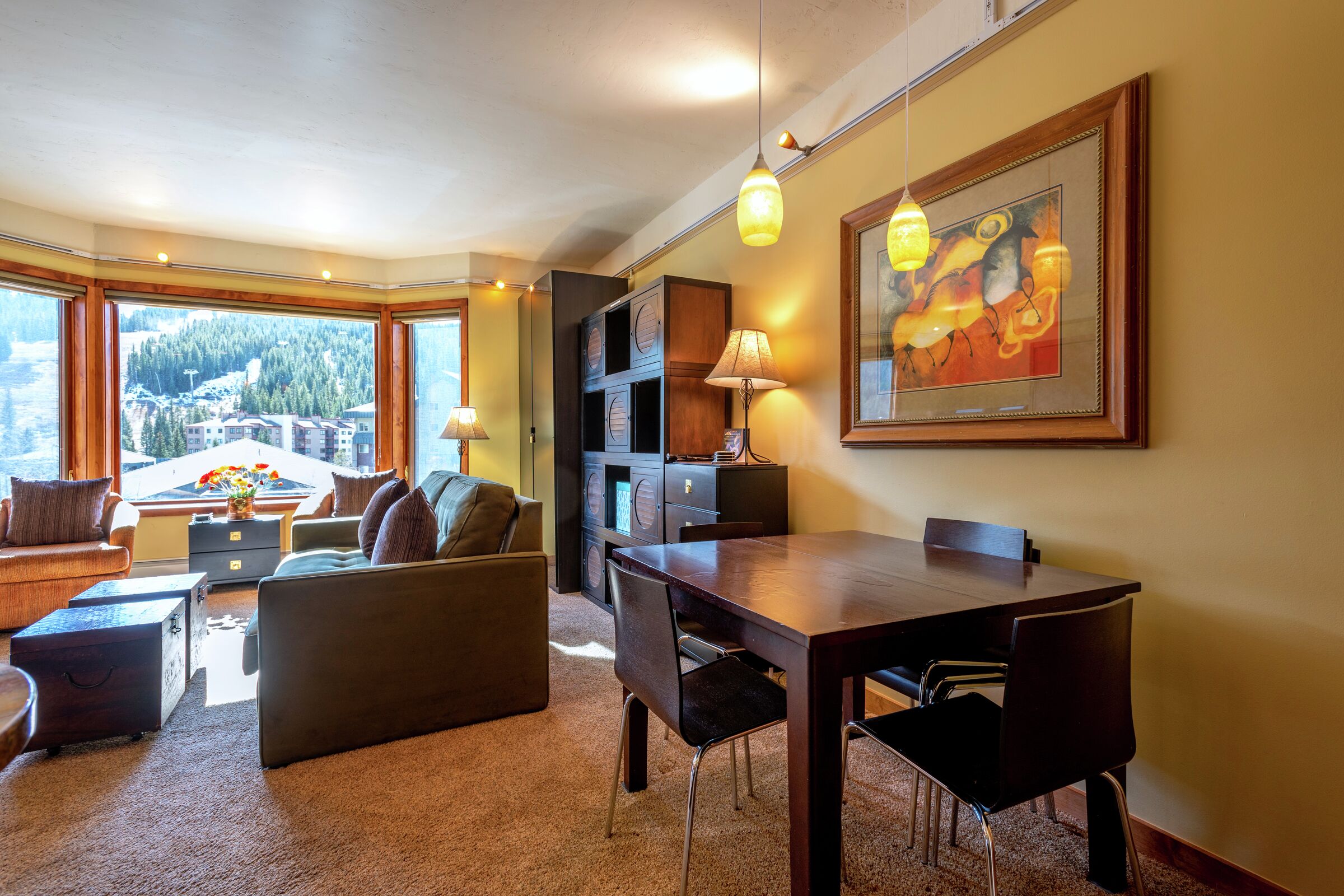#404 - Studio Dining Area