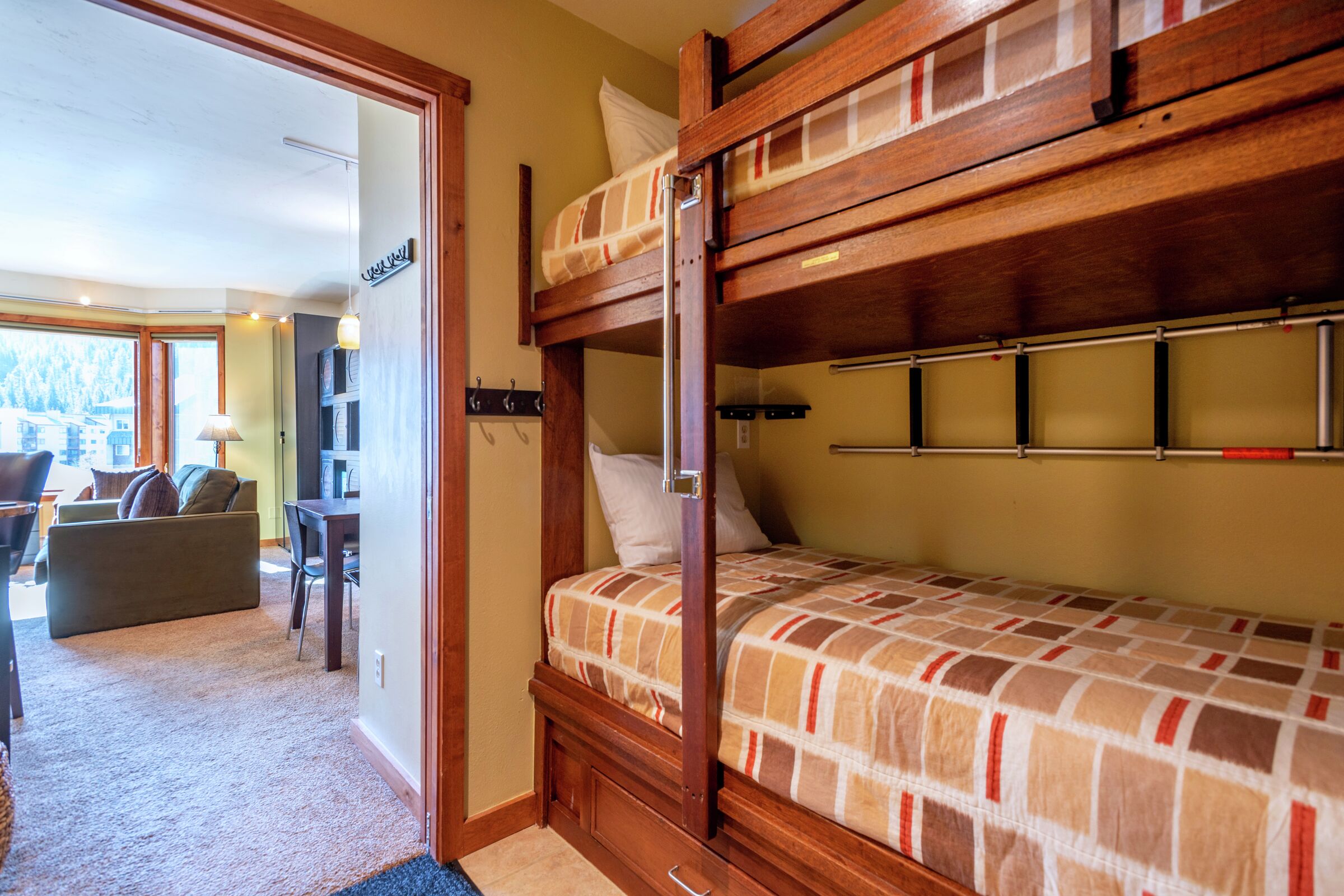 #404 - Studio Nook with Bunk Beds