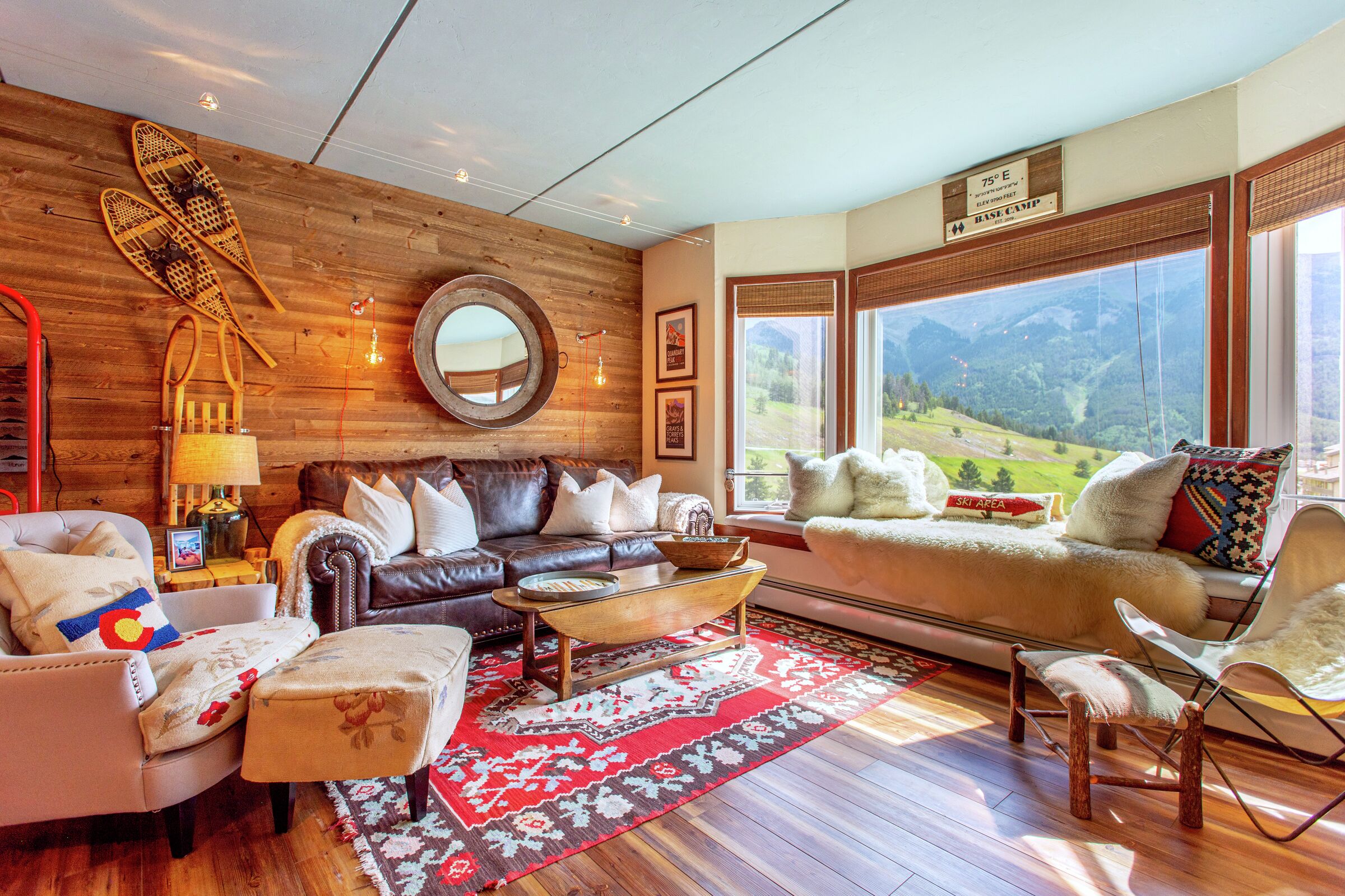 #409 - Studio Living Area