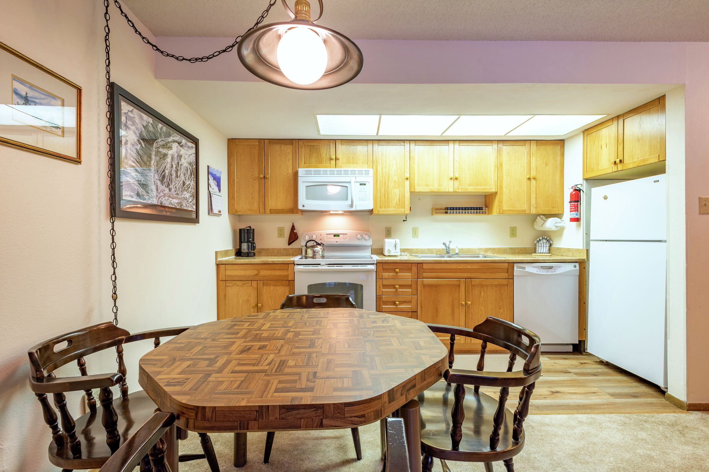 Dining Room & Kitchen
