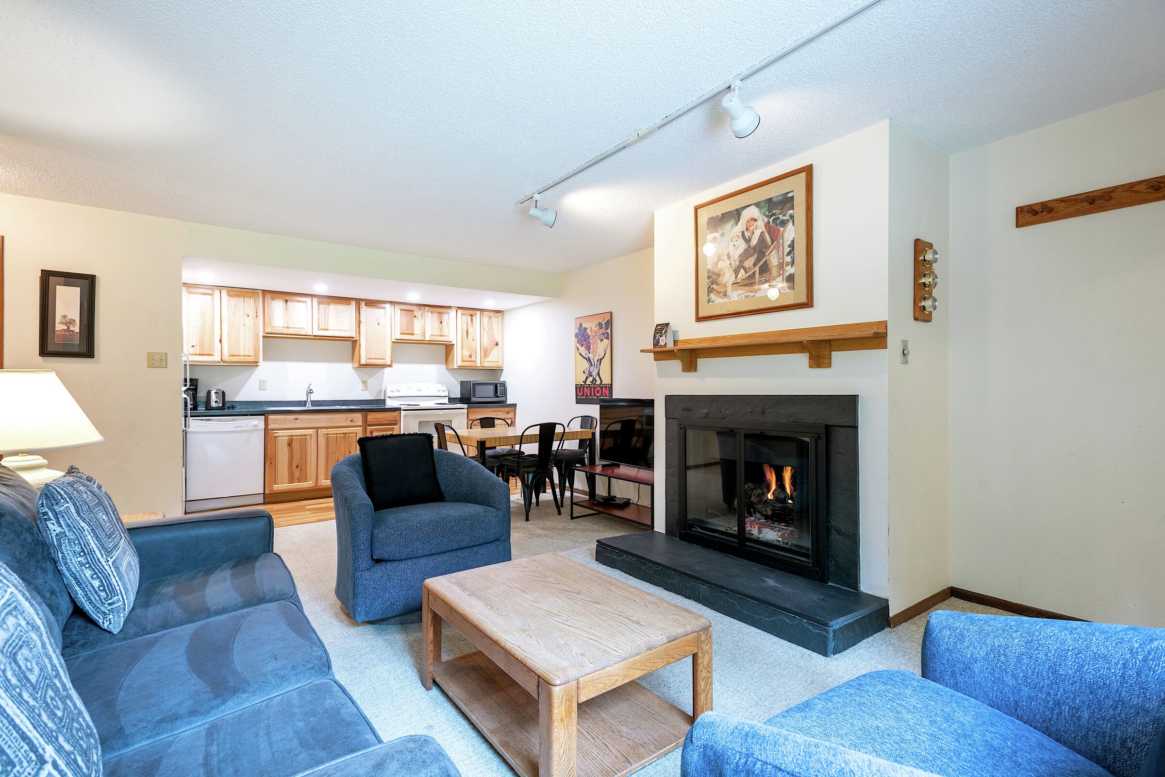 #B3 - Living Area