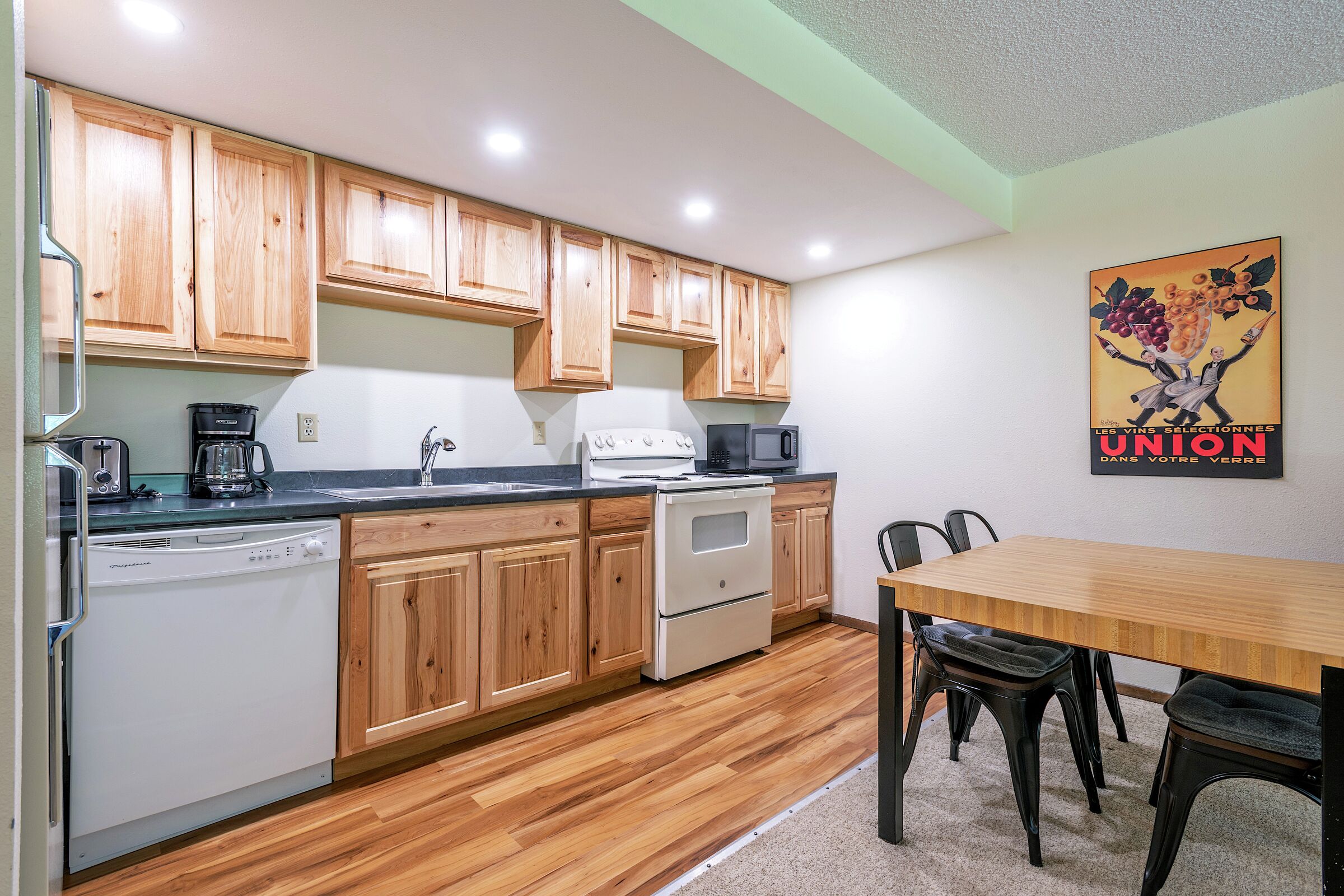 #B3 - Kitchen