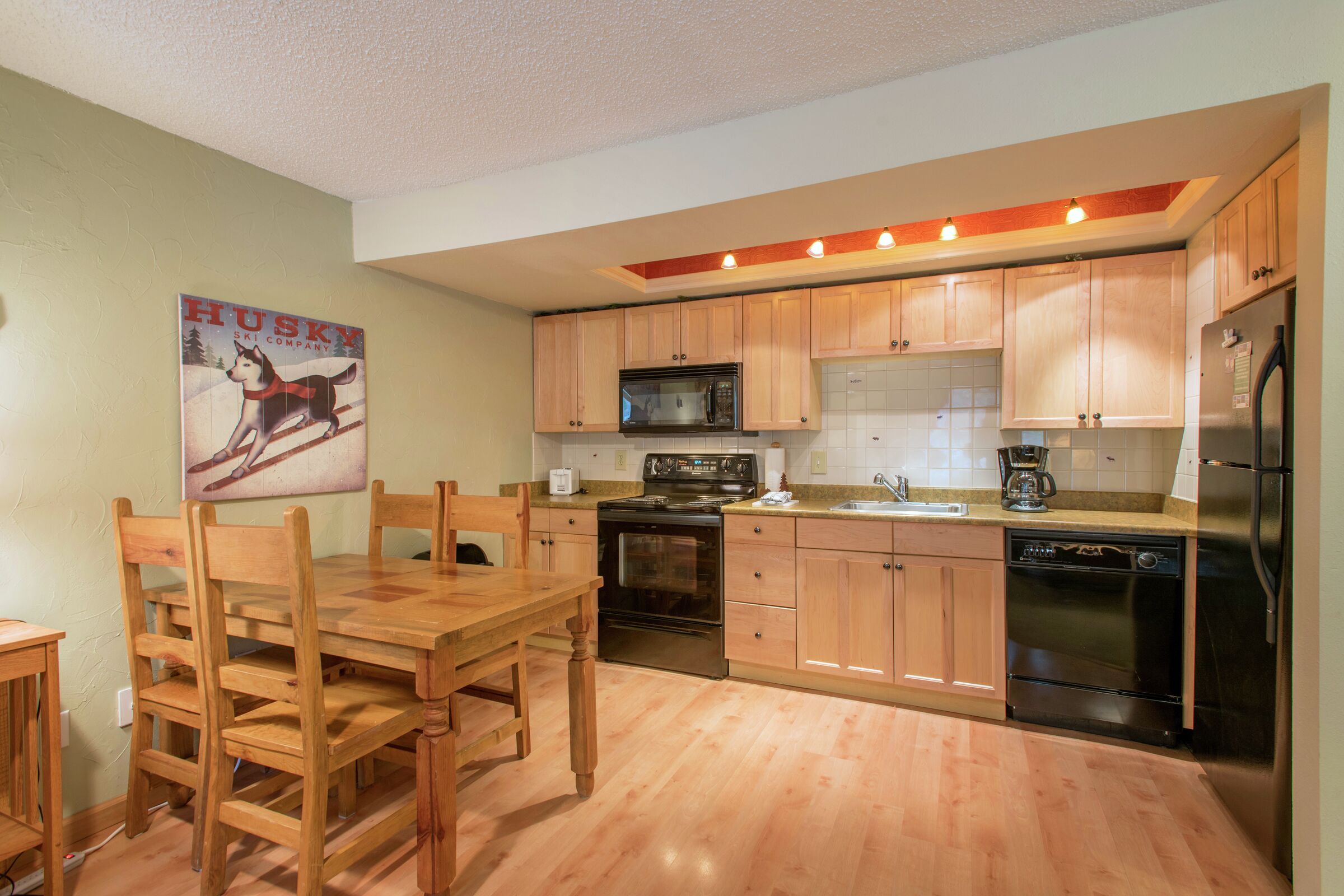 #B6 - Dining Room & Kitchen
