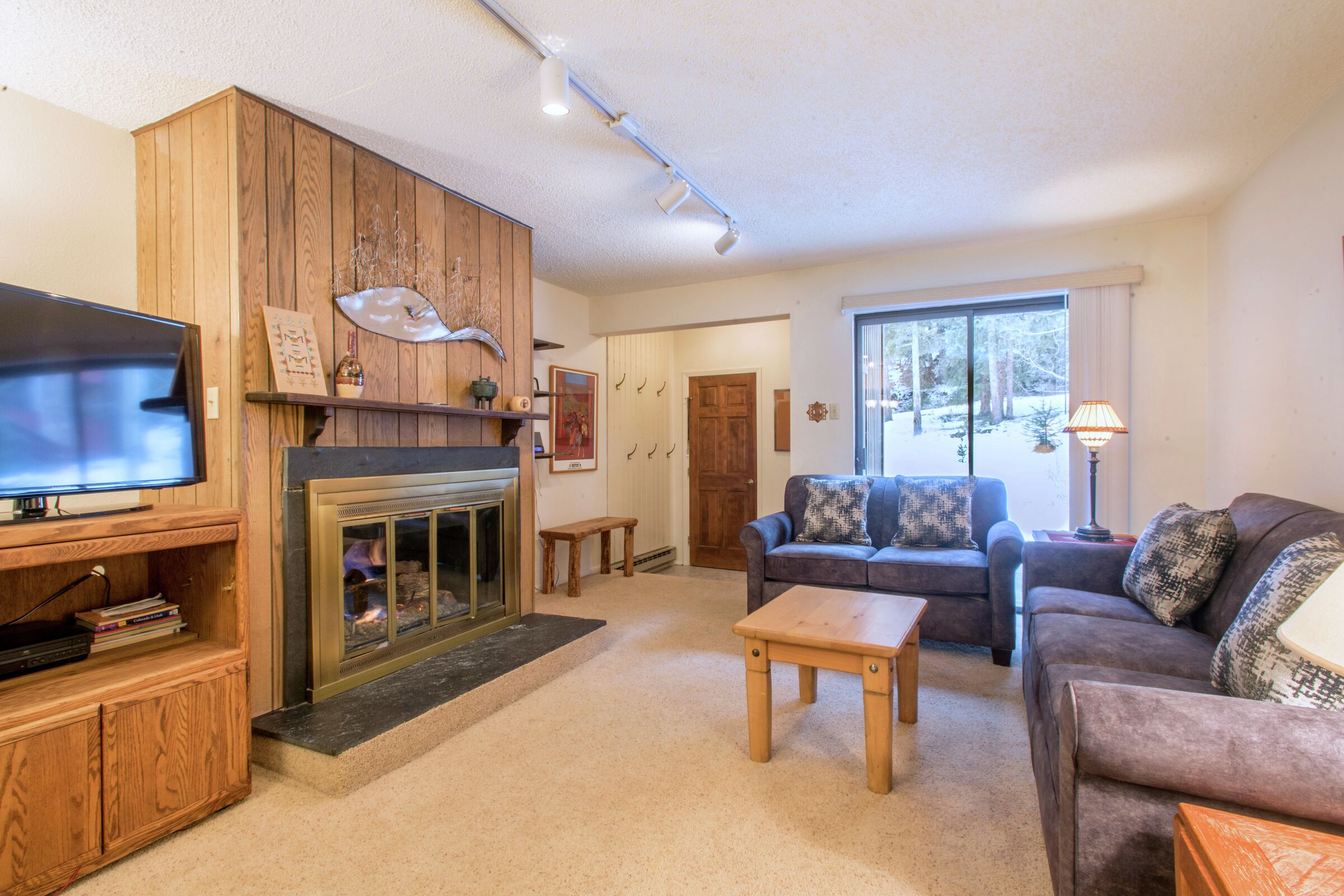 #B9 - Living Room