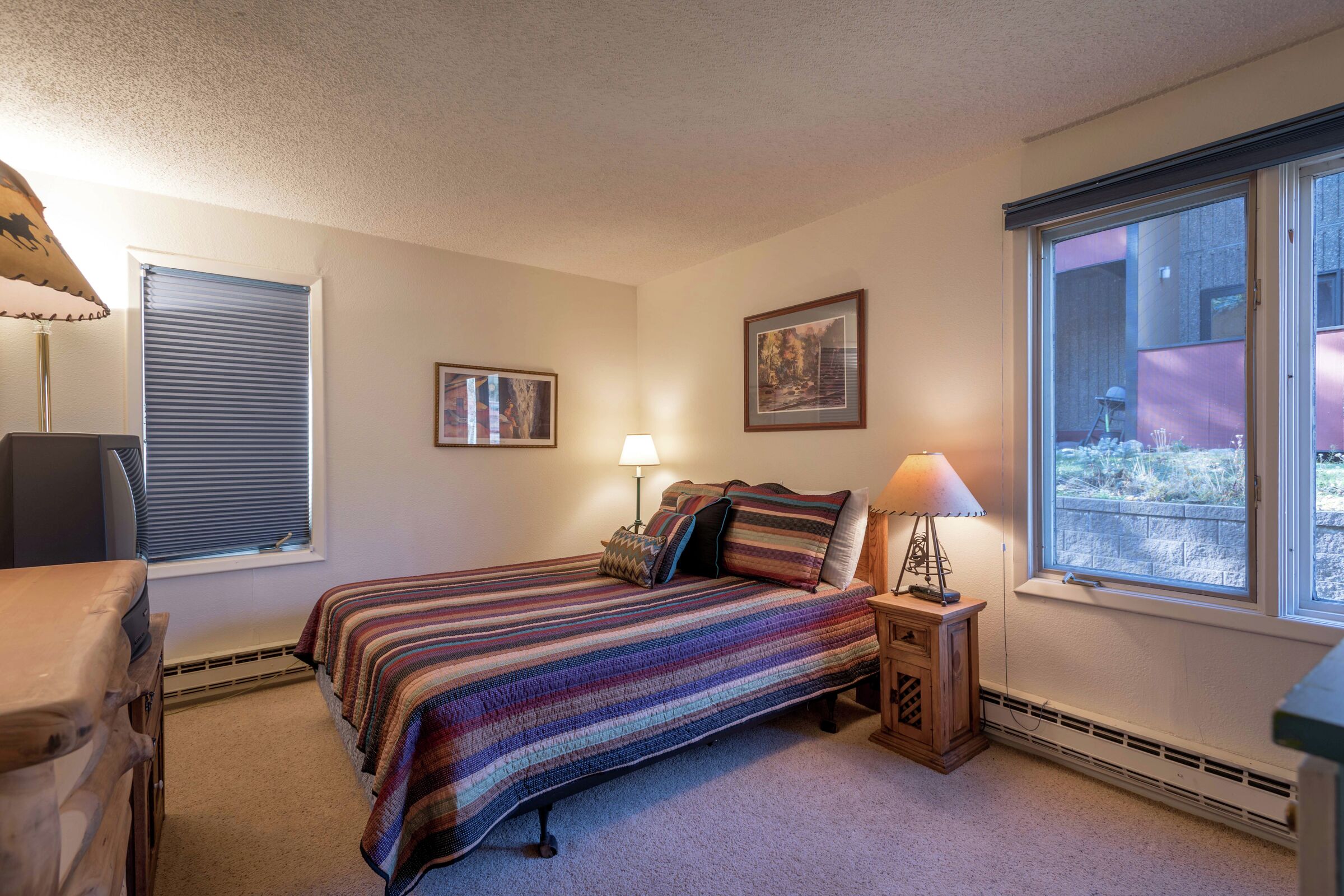 #B9 - Bedroom