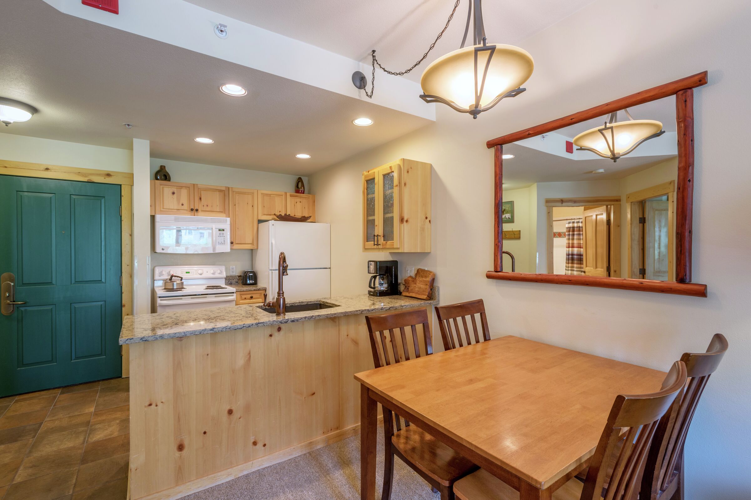 Dining Room & Kitchen