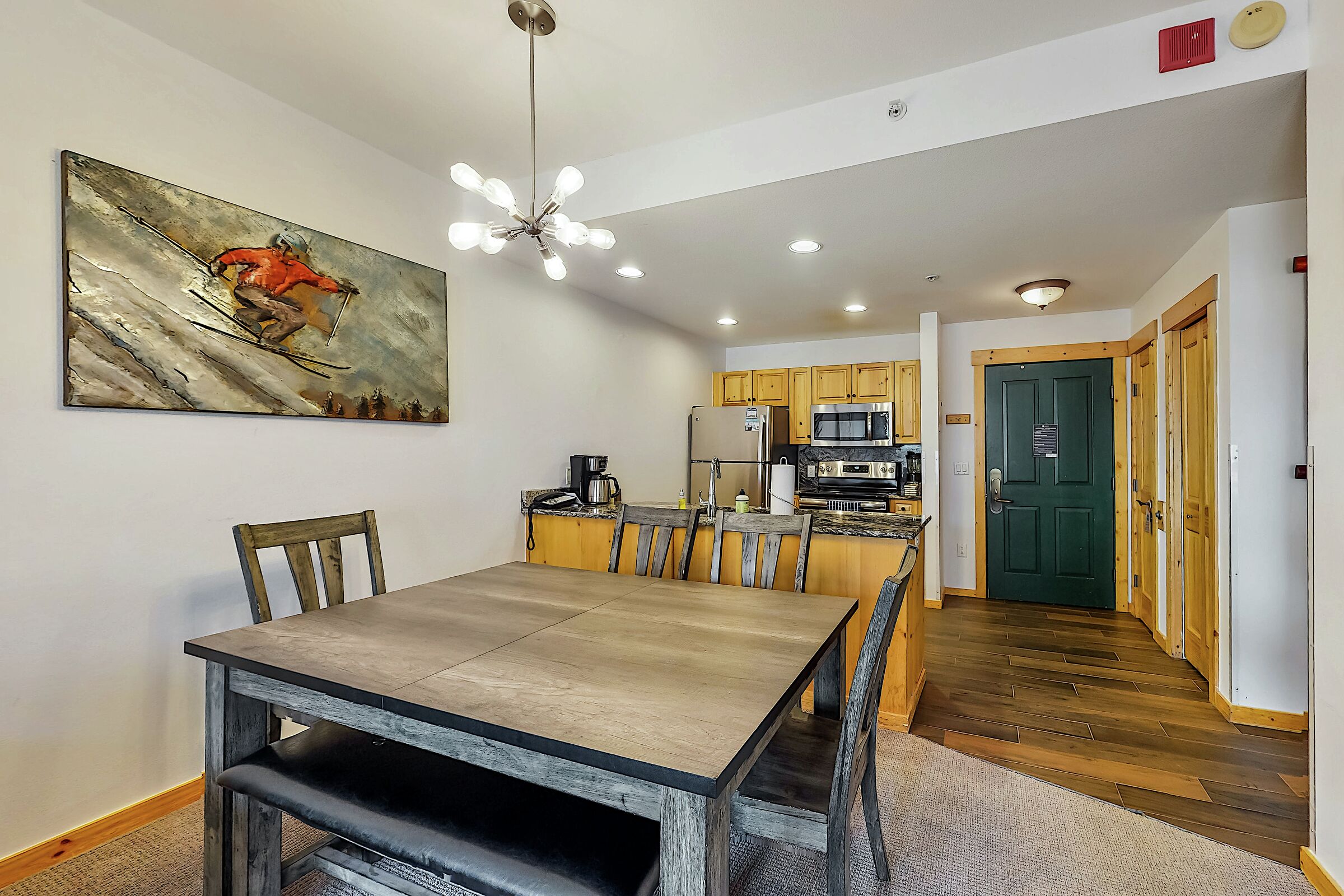 Dining Room & Kitchen