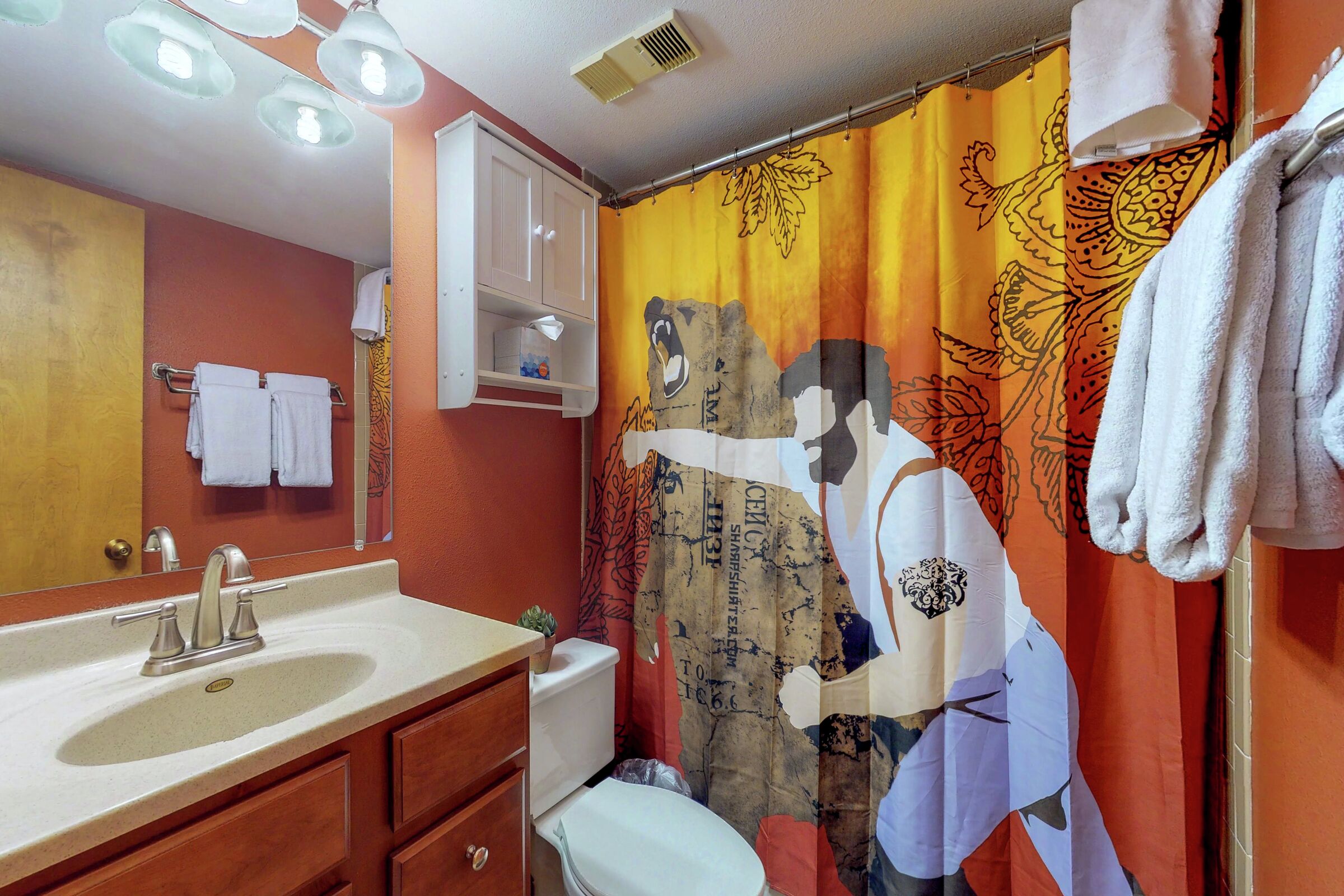 #382 - Studio Bathroom