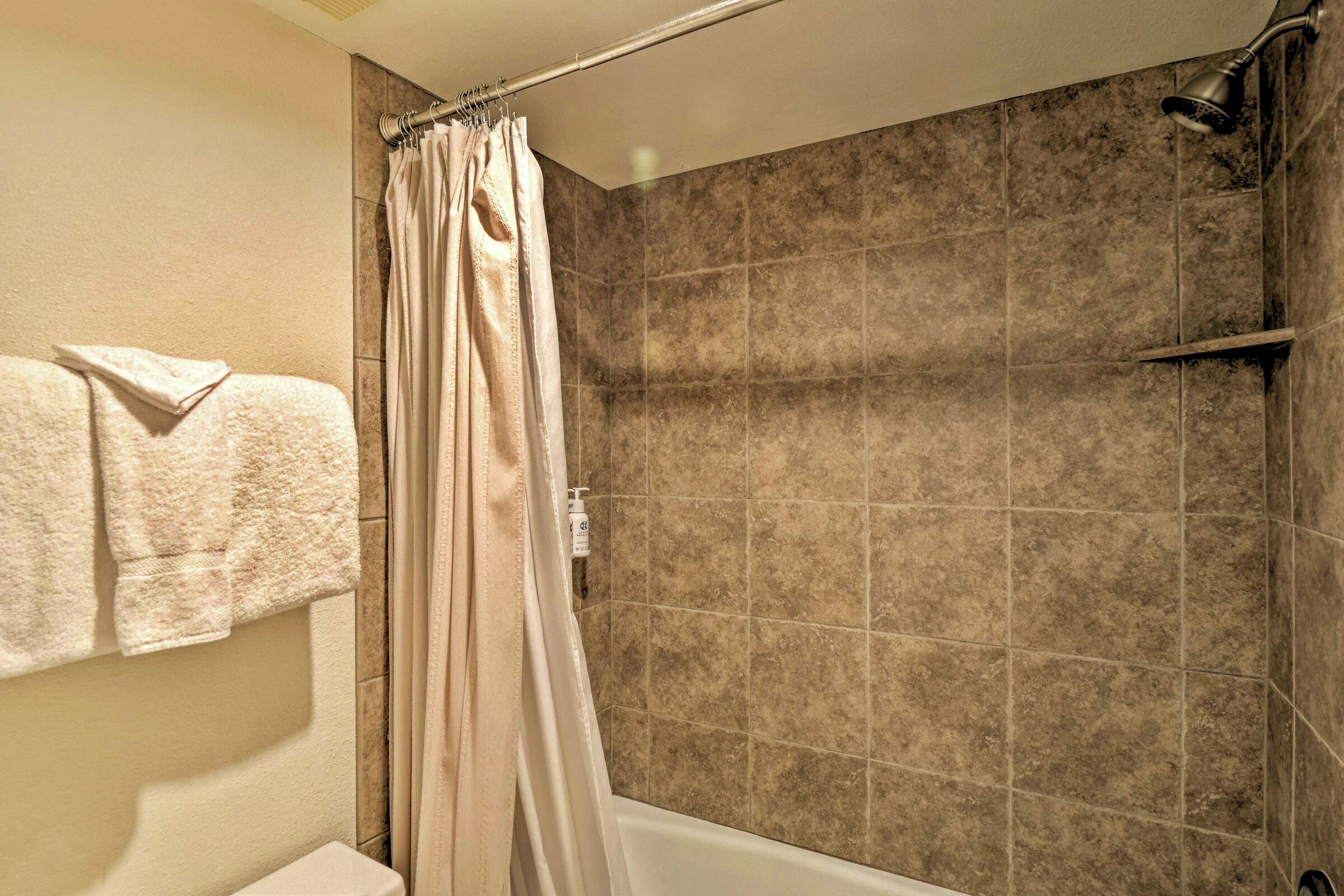 #204BC - Bathroom