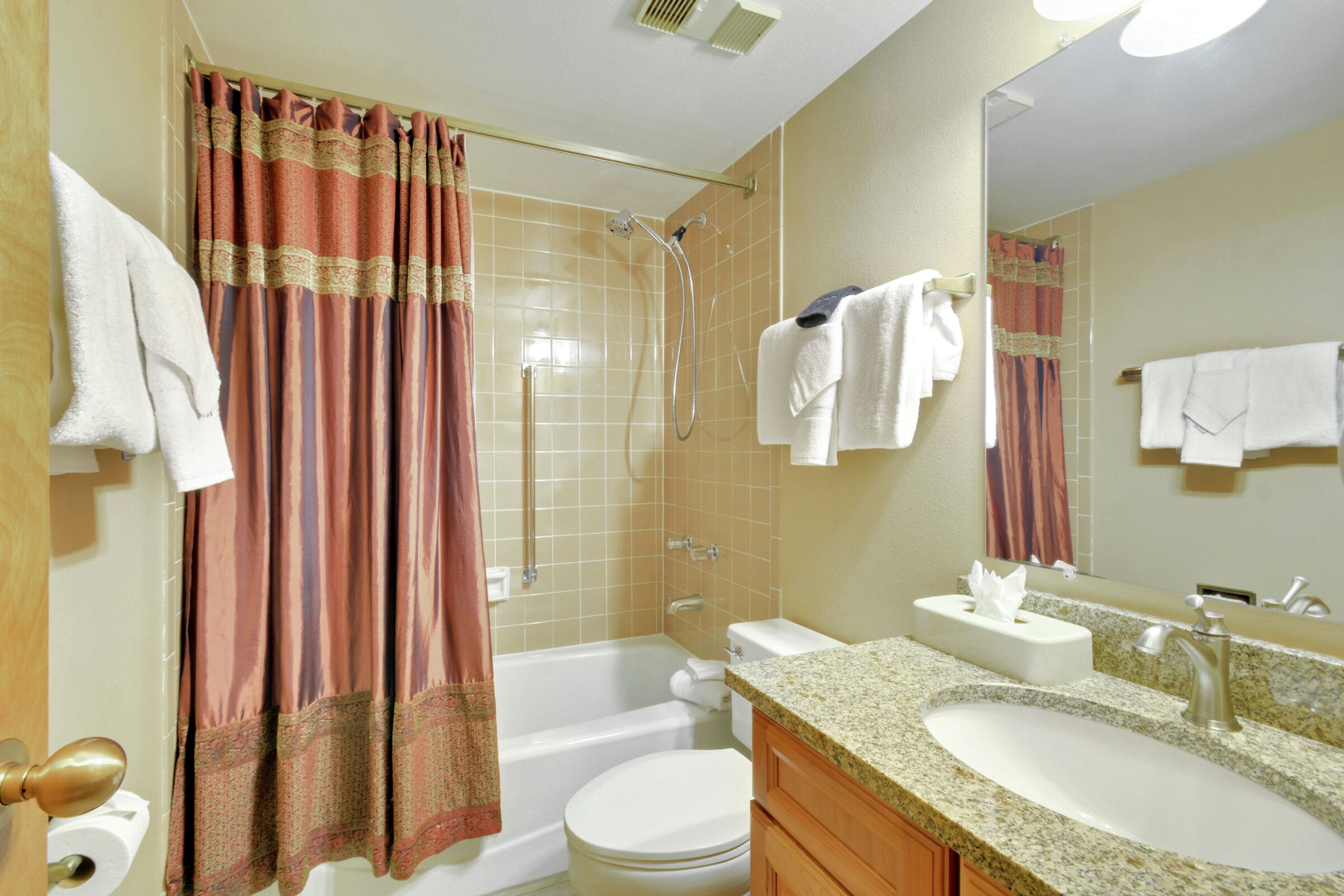 #404AB - Bathroom