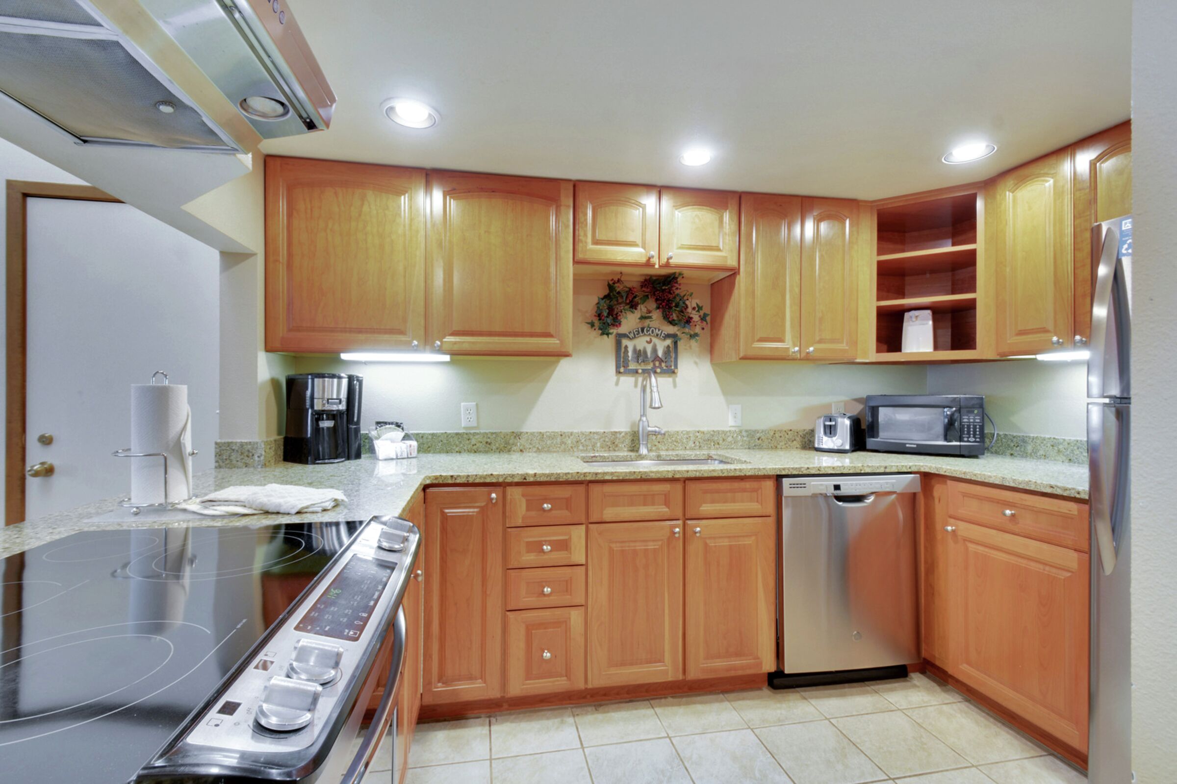 #404AB - Kitchen