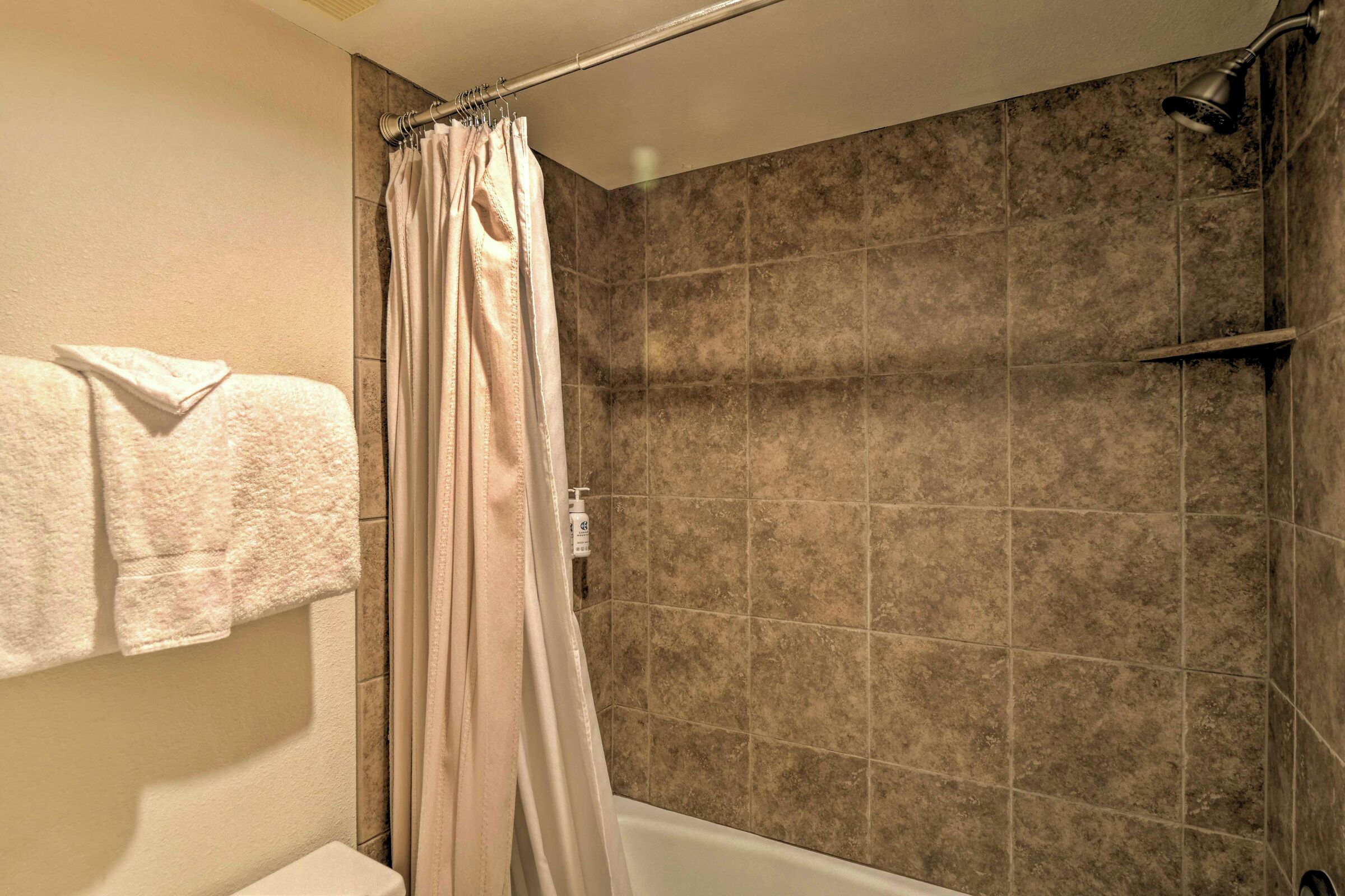 #204ABC - Bathroom