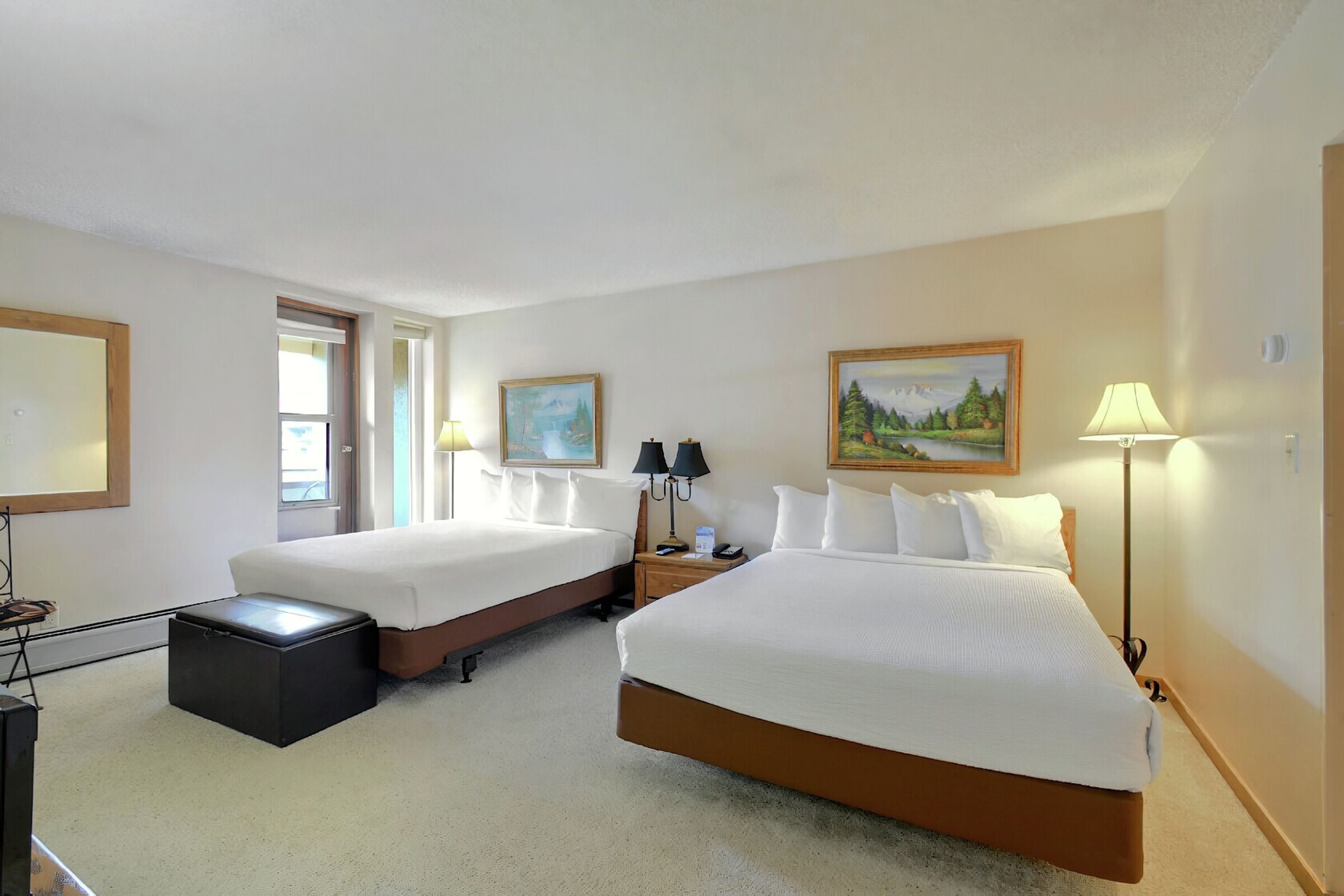 #404C - Hotel Room