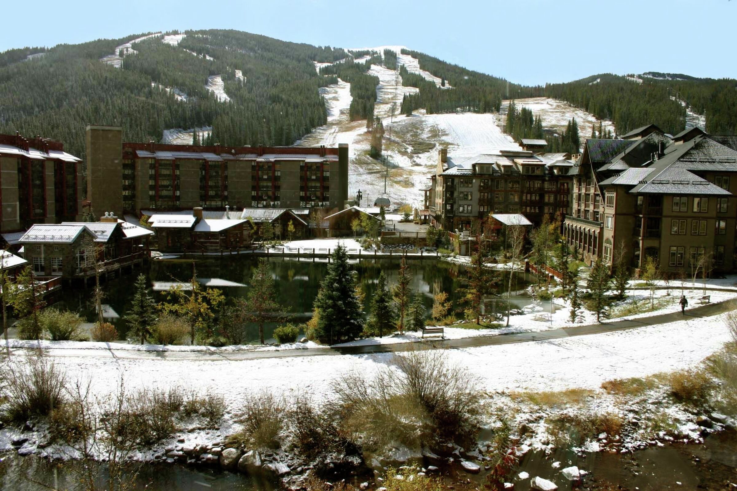 West Lake Lodge