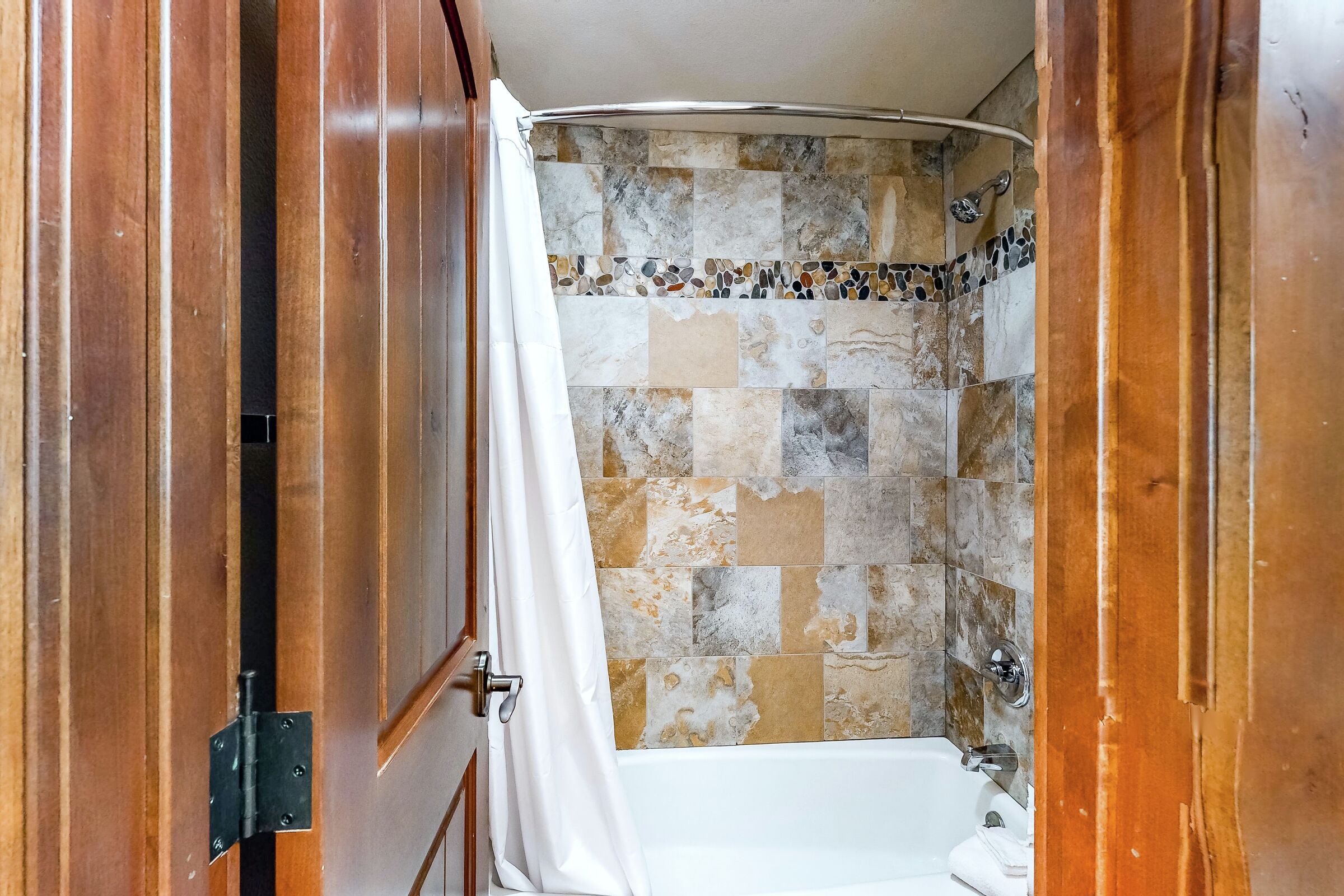 Guest Room Bathroom