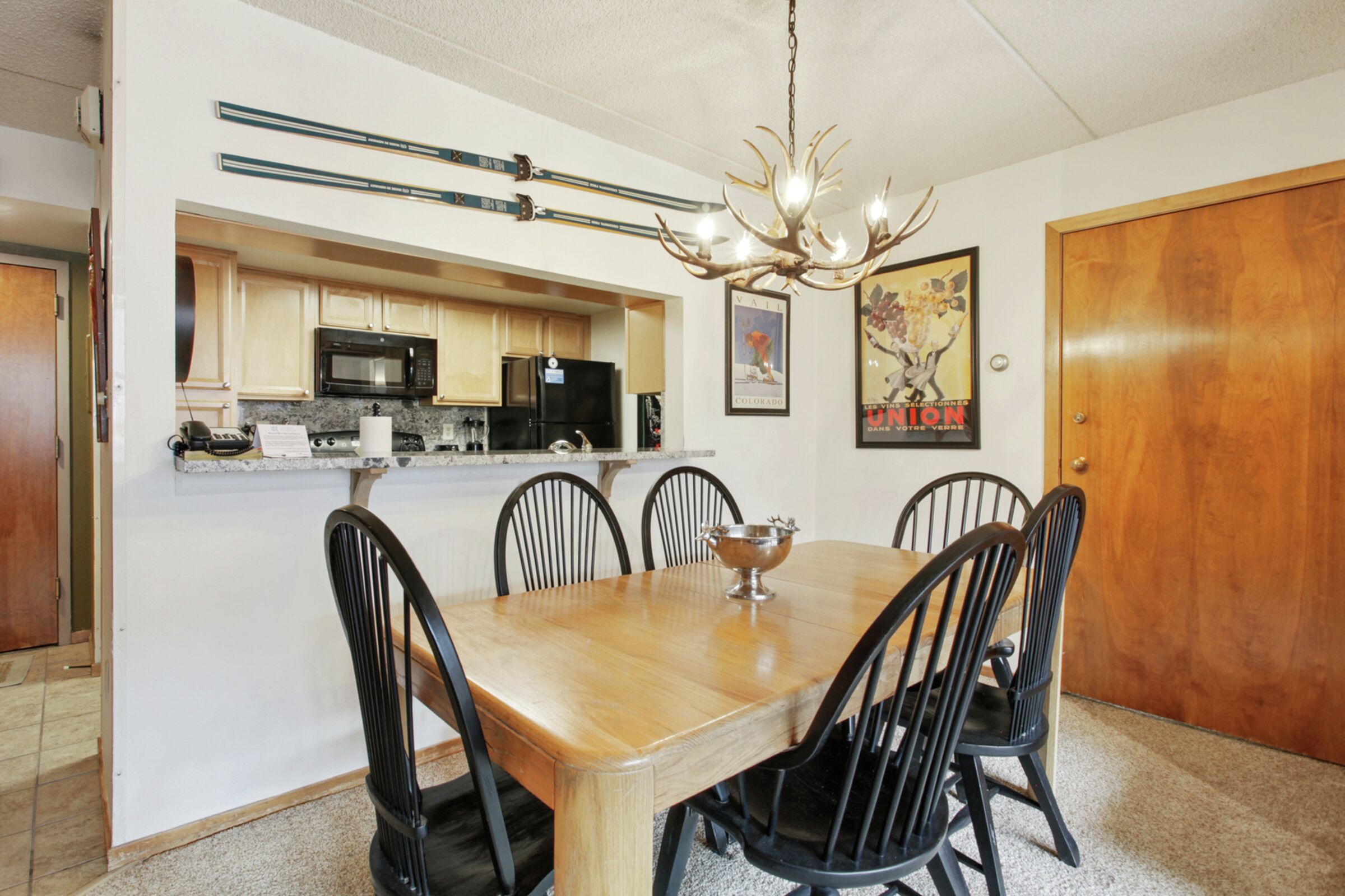 Dining Room & Kitchen