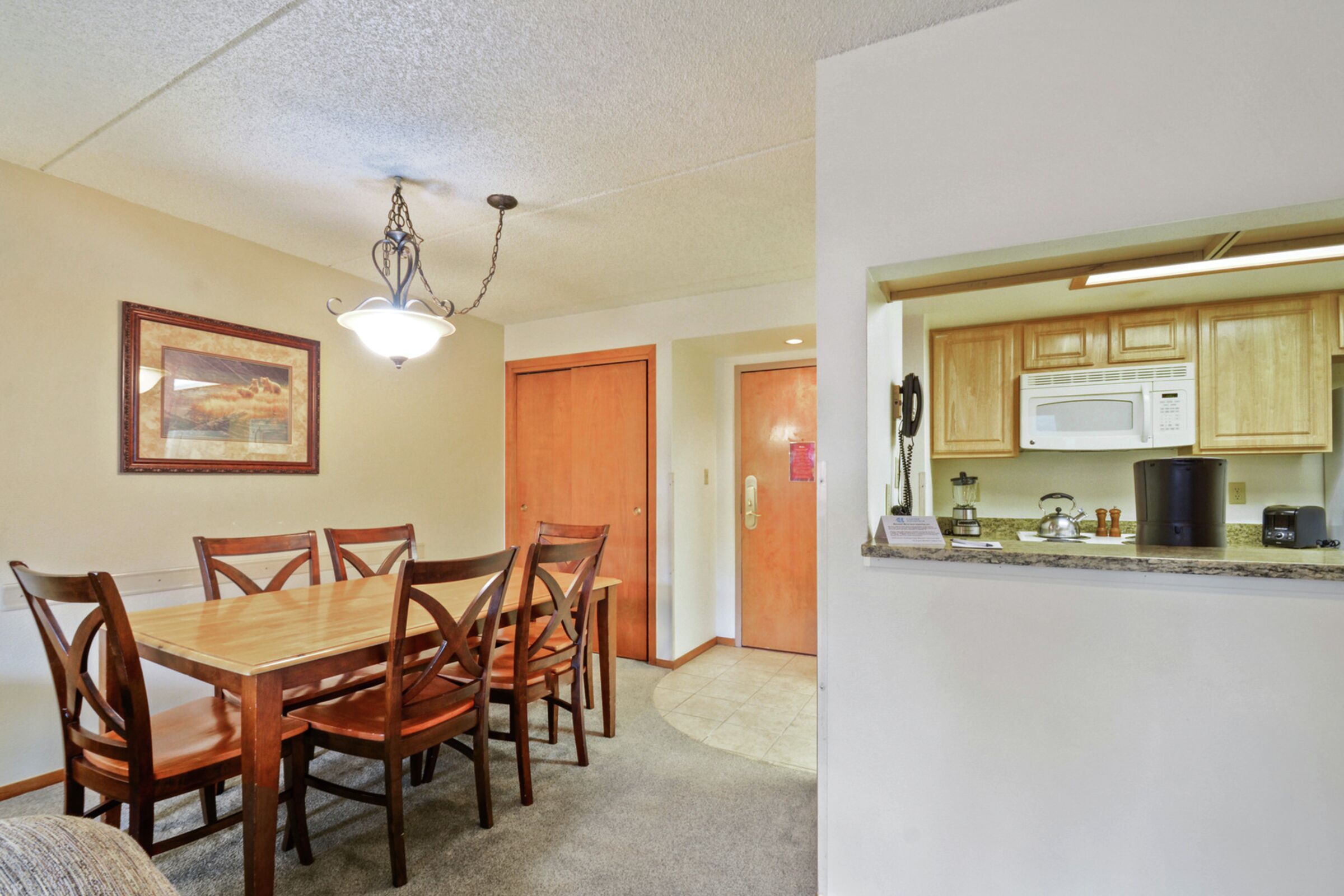 Dining Room & Kitchen