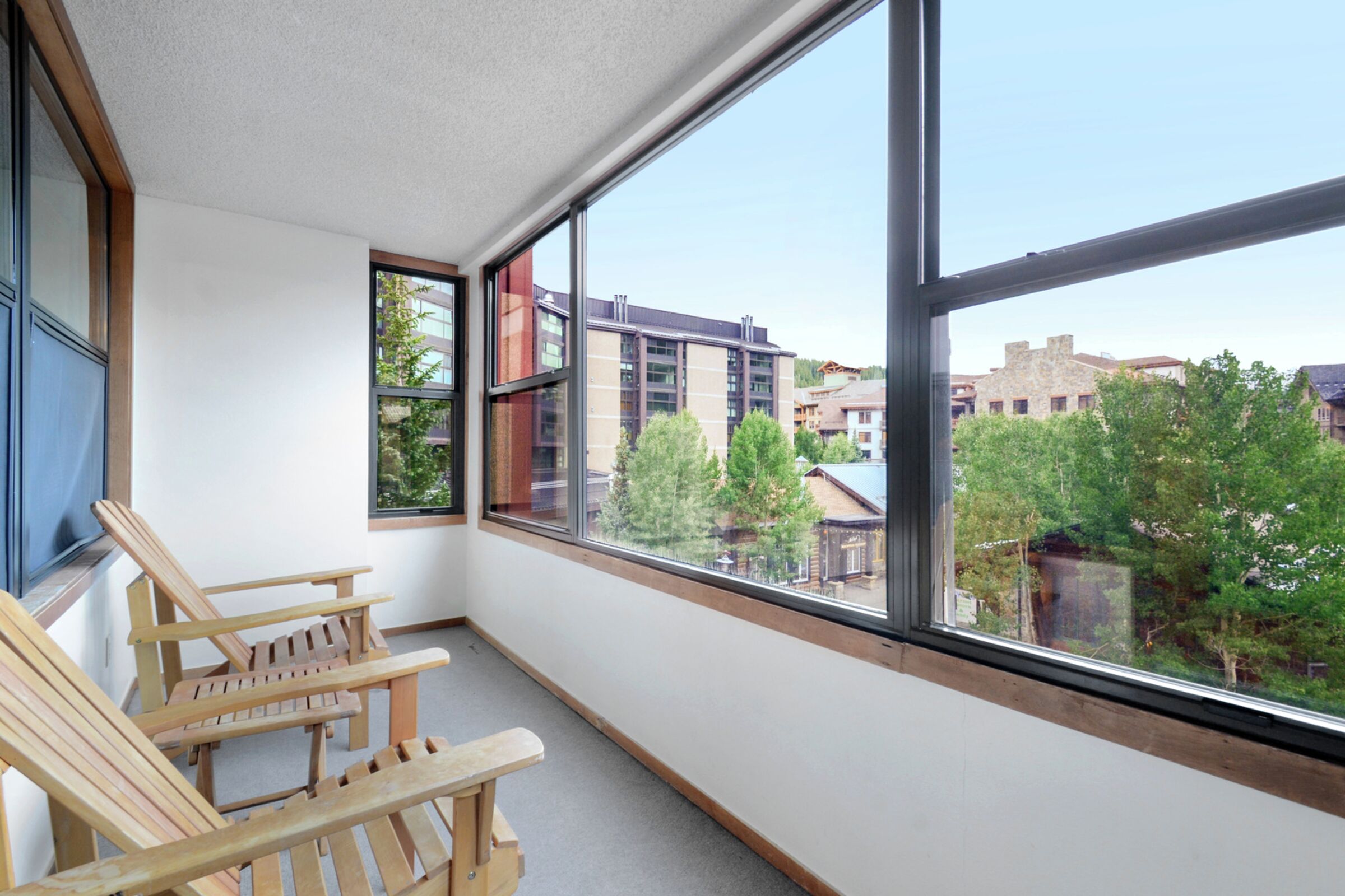 #332 - Balcony