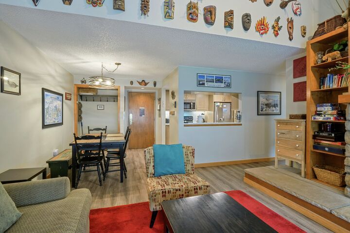Living Area, Dining Area & Kitchen