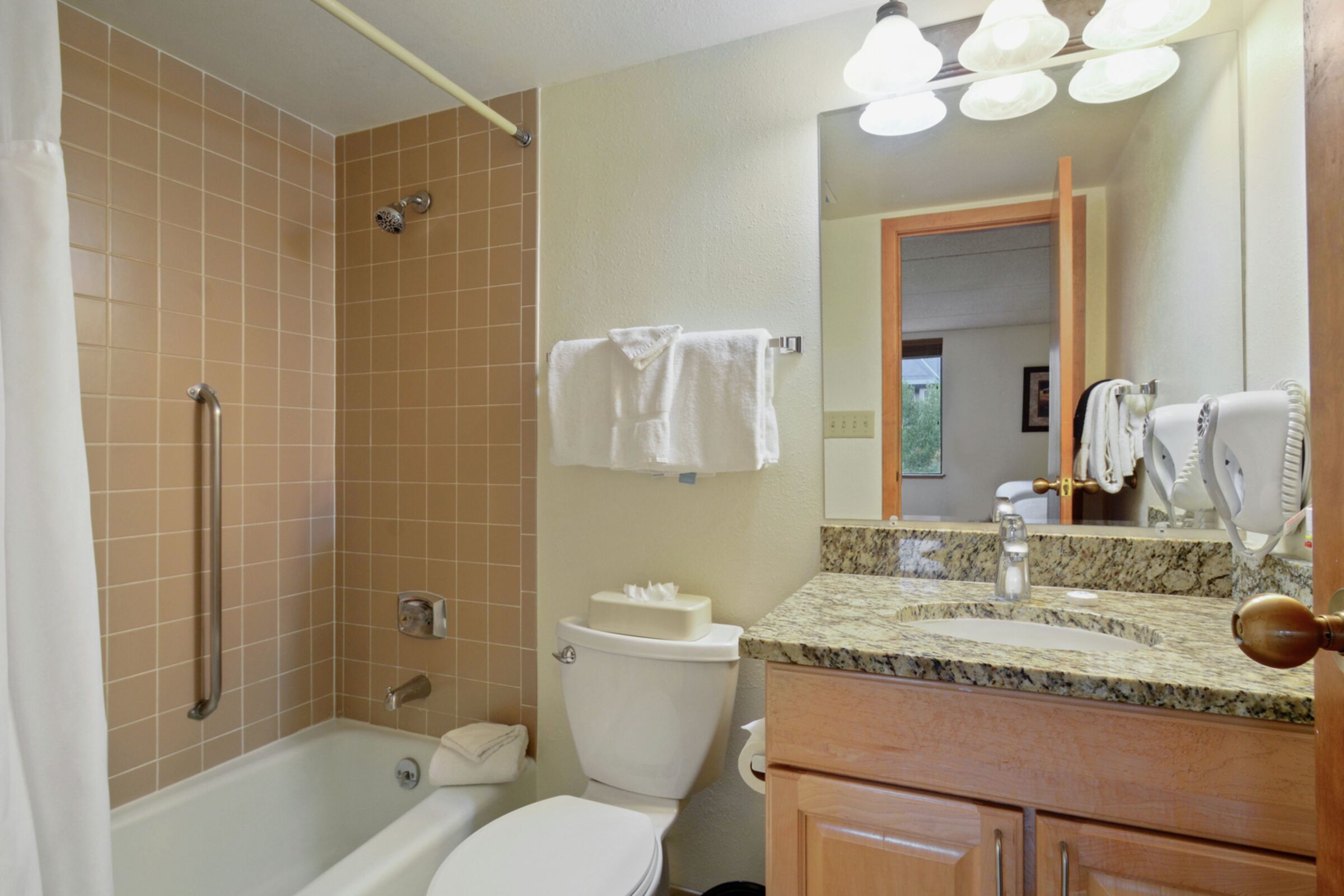 #332/334 - Bathroom