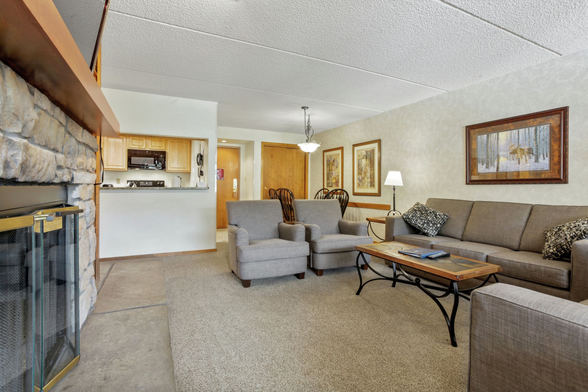 #447/449 - Living Room