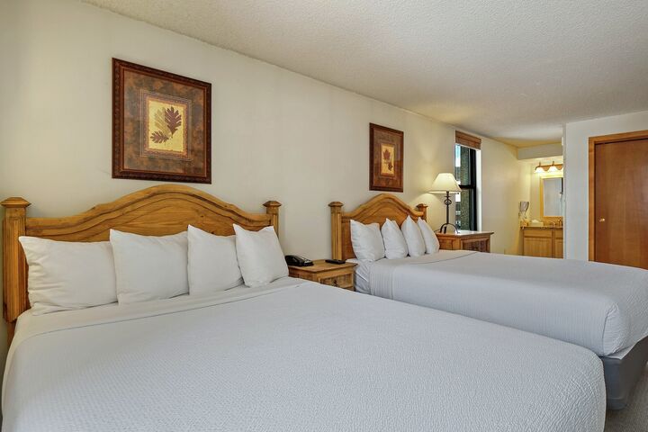 #531/533 - Master Bedroom