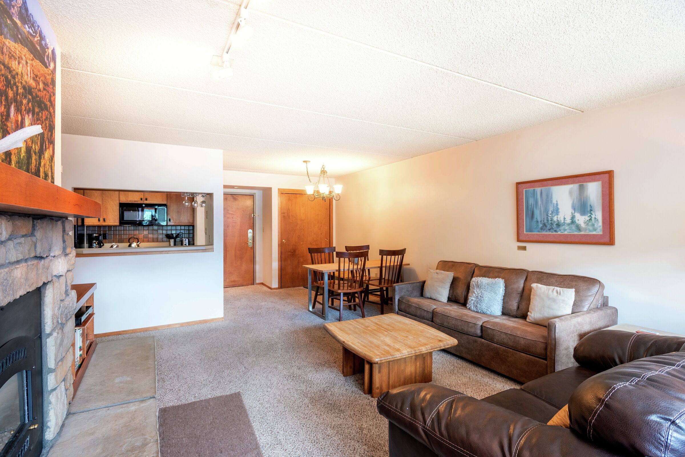 Living Area & Dining Area
