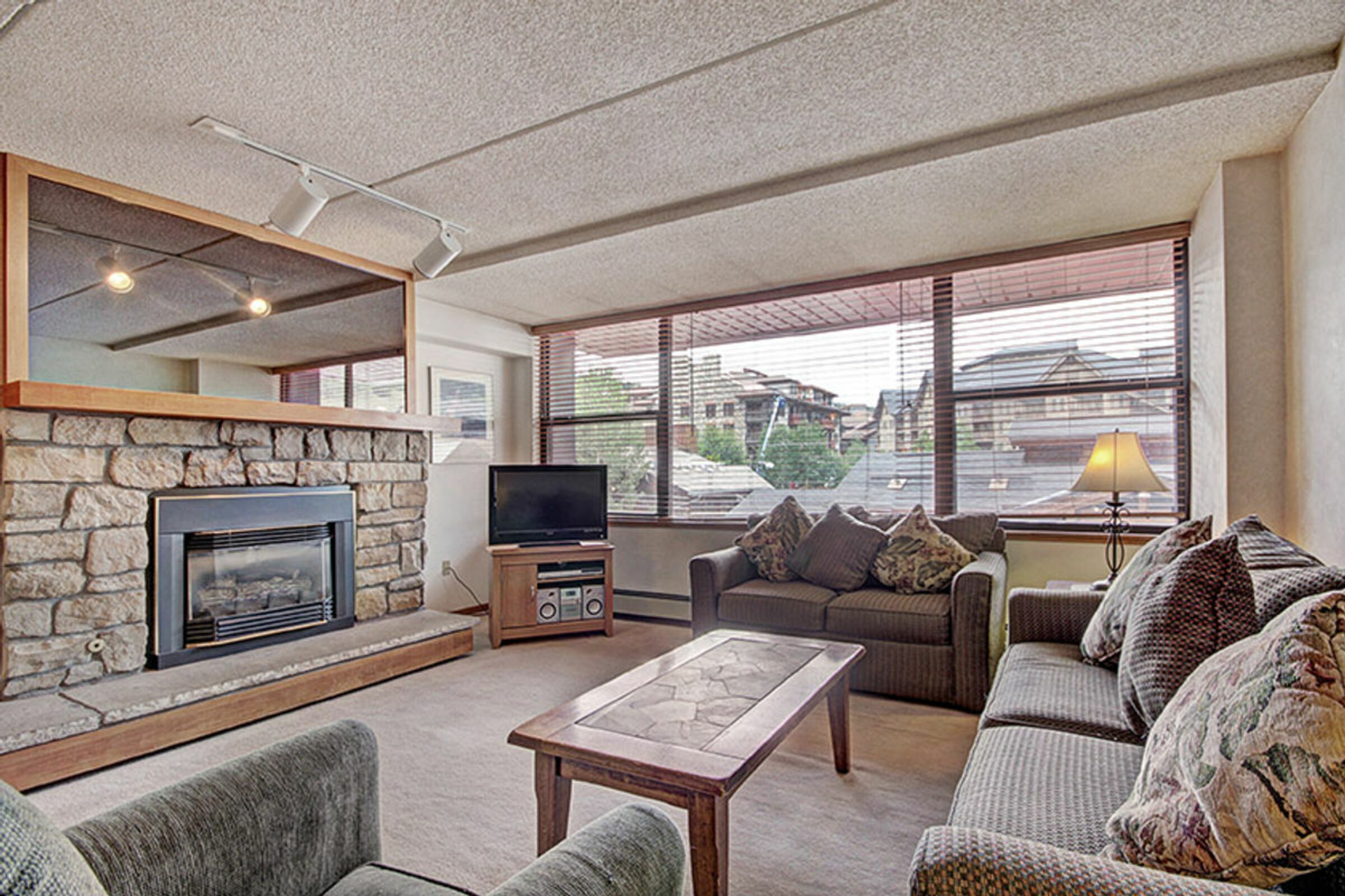 #238/240 - Living Room