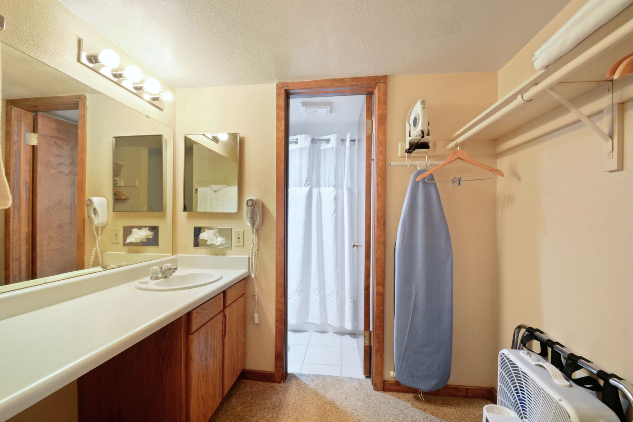 Guest Room Bathroom