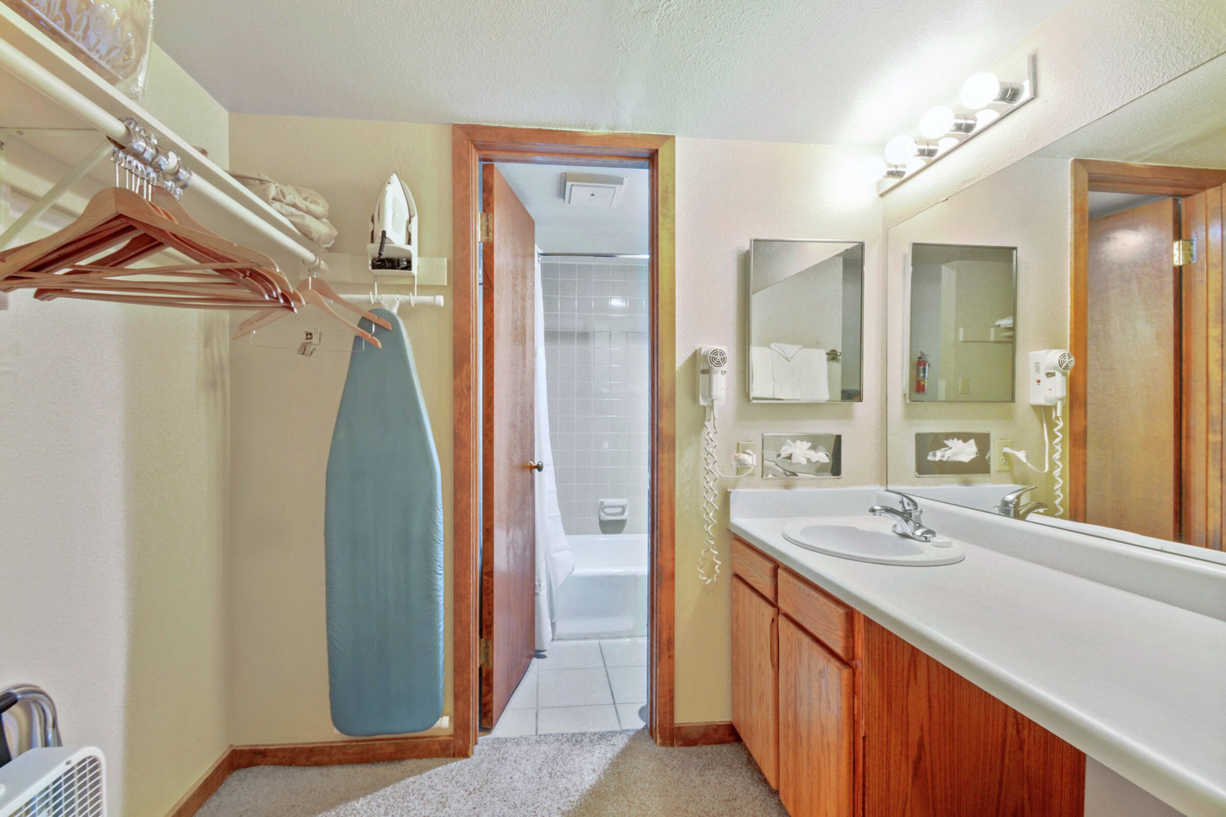 #110 - Guest Room Bathroom